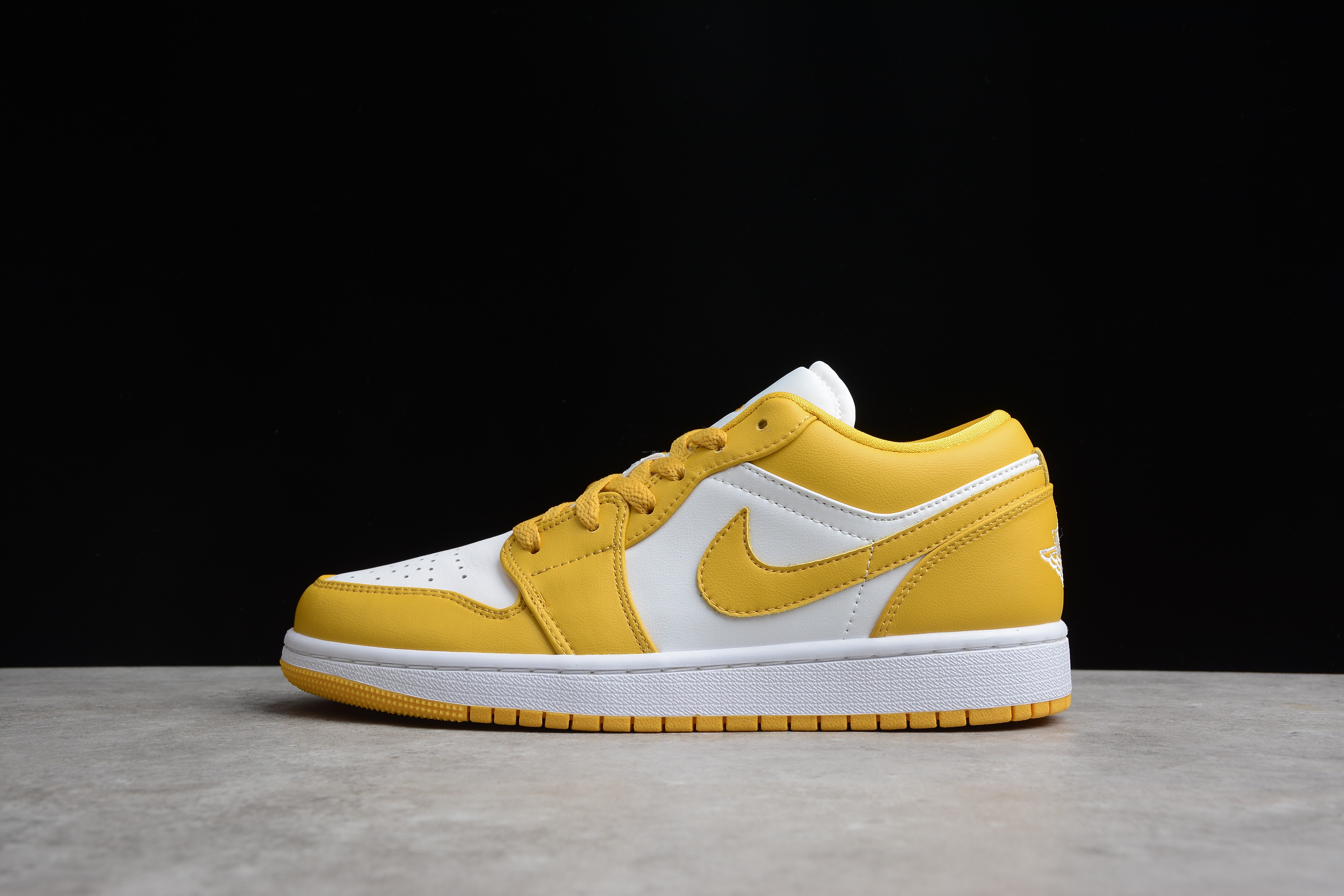 Air Jordan 1 Low 002