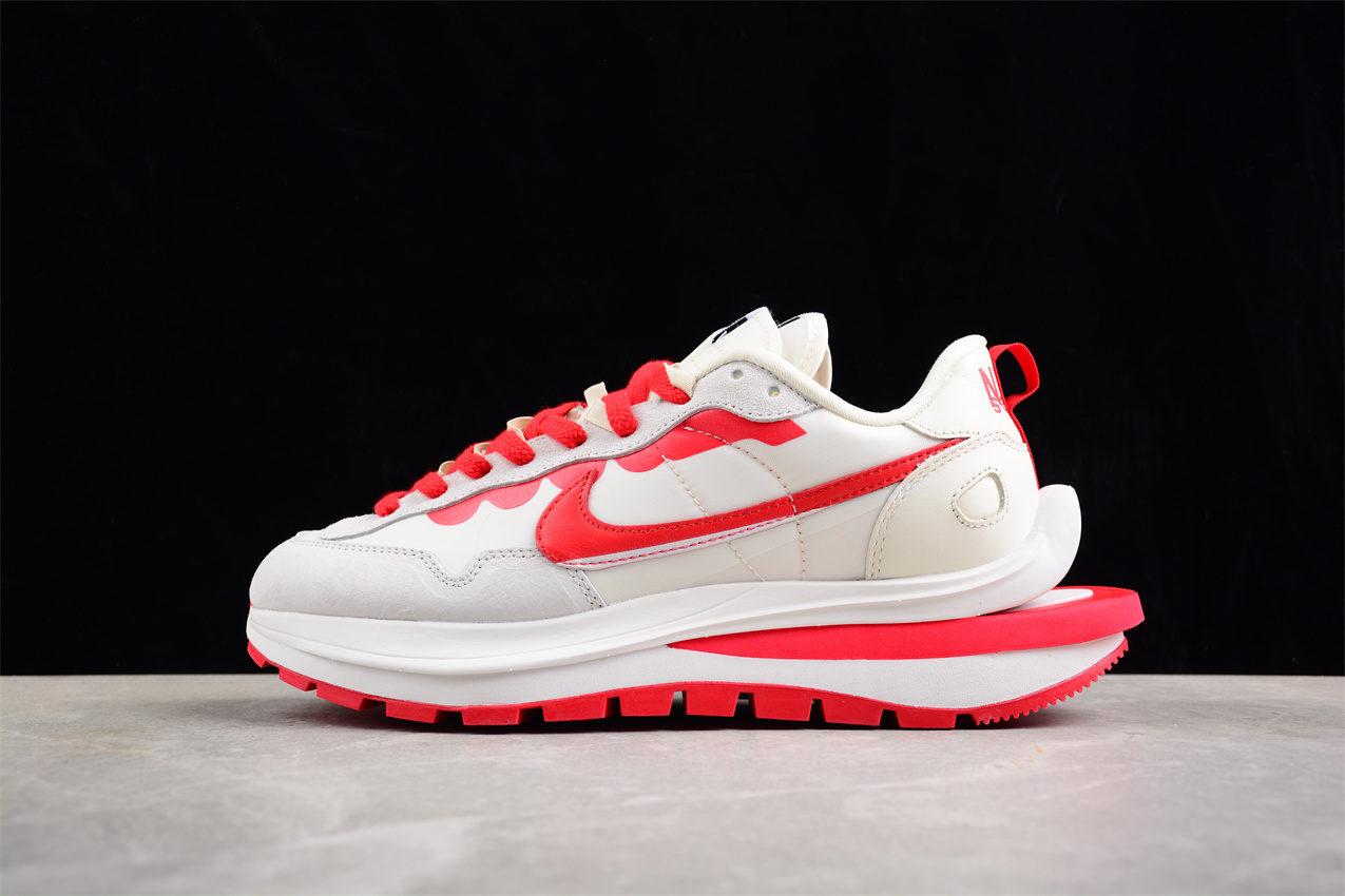 Sacai x Vapor Waffle 3.0 045