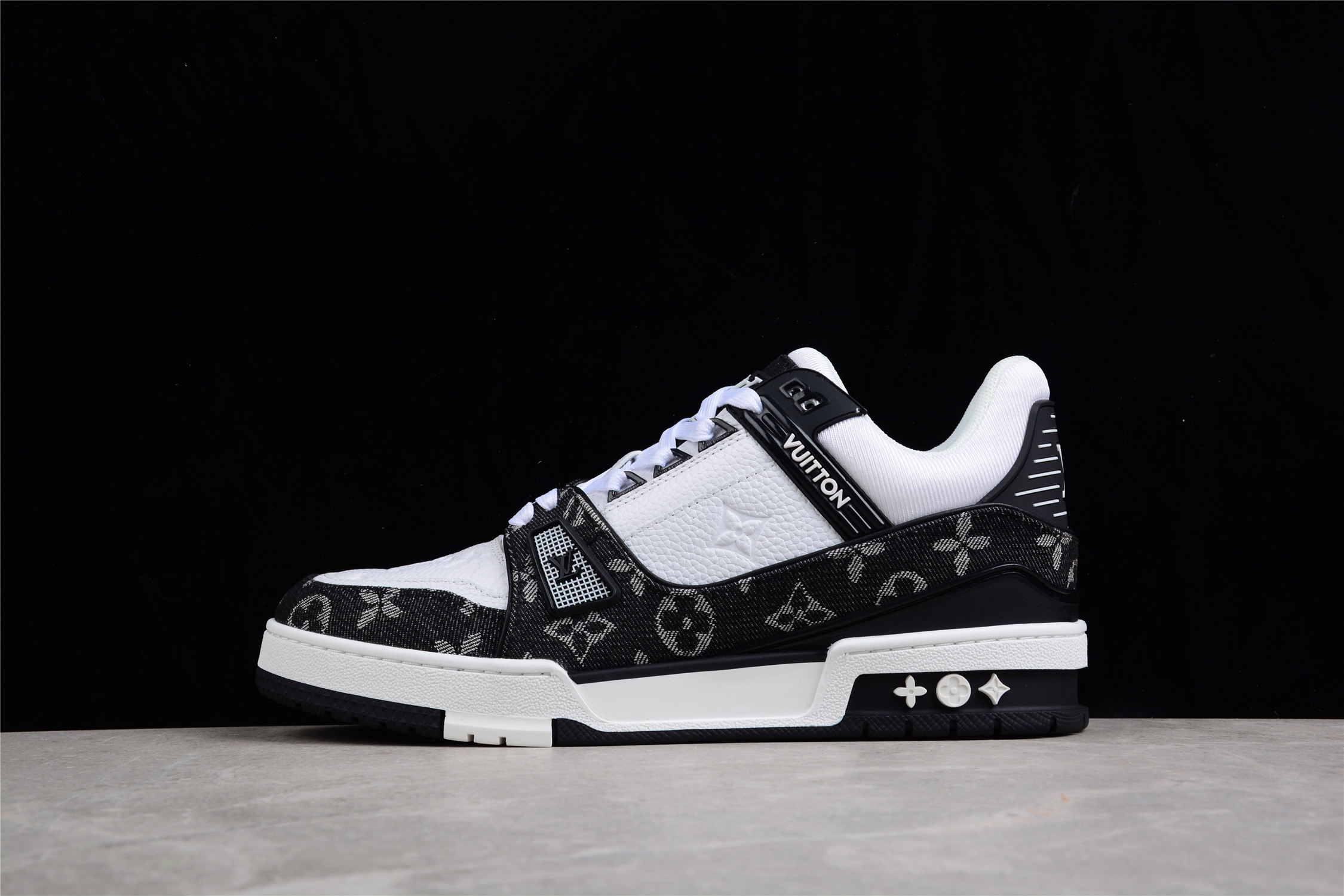 LV Trainer Sneaker Low 097