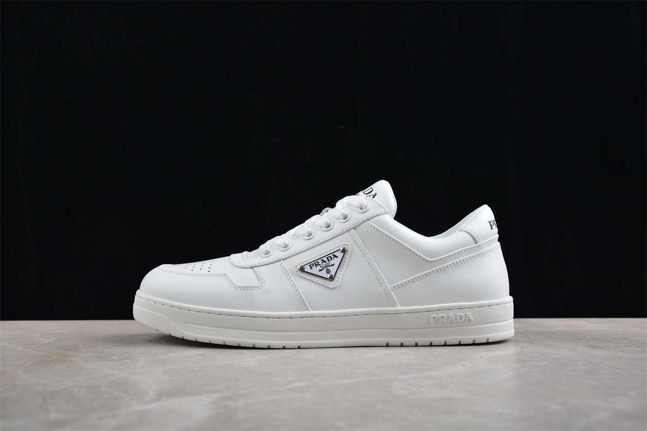 Prada Sneakers Low 099