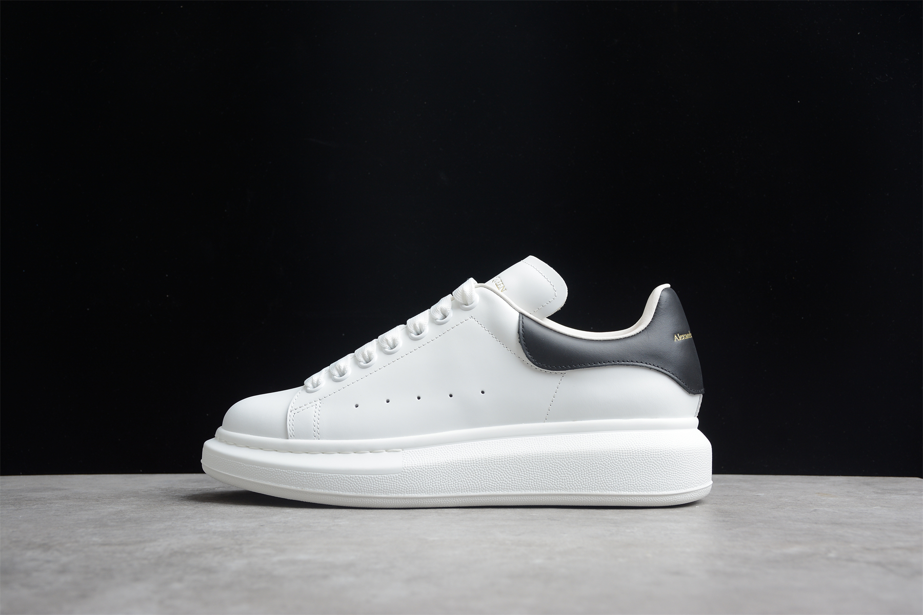Alexander McQueen Sneaker Low 102