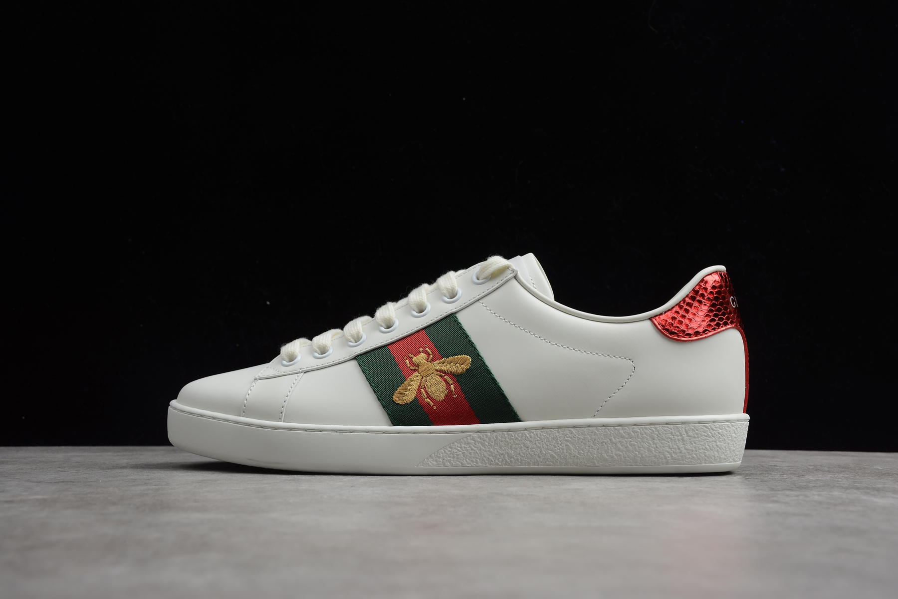 Gucci Bee Sneakers 119