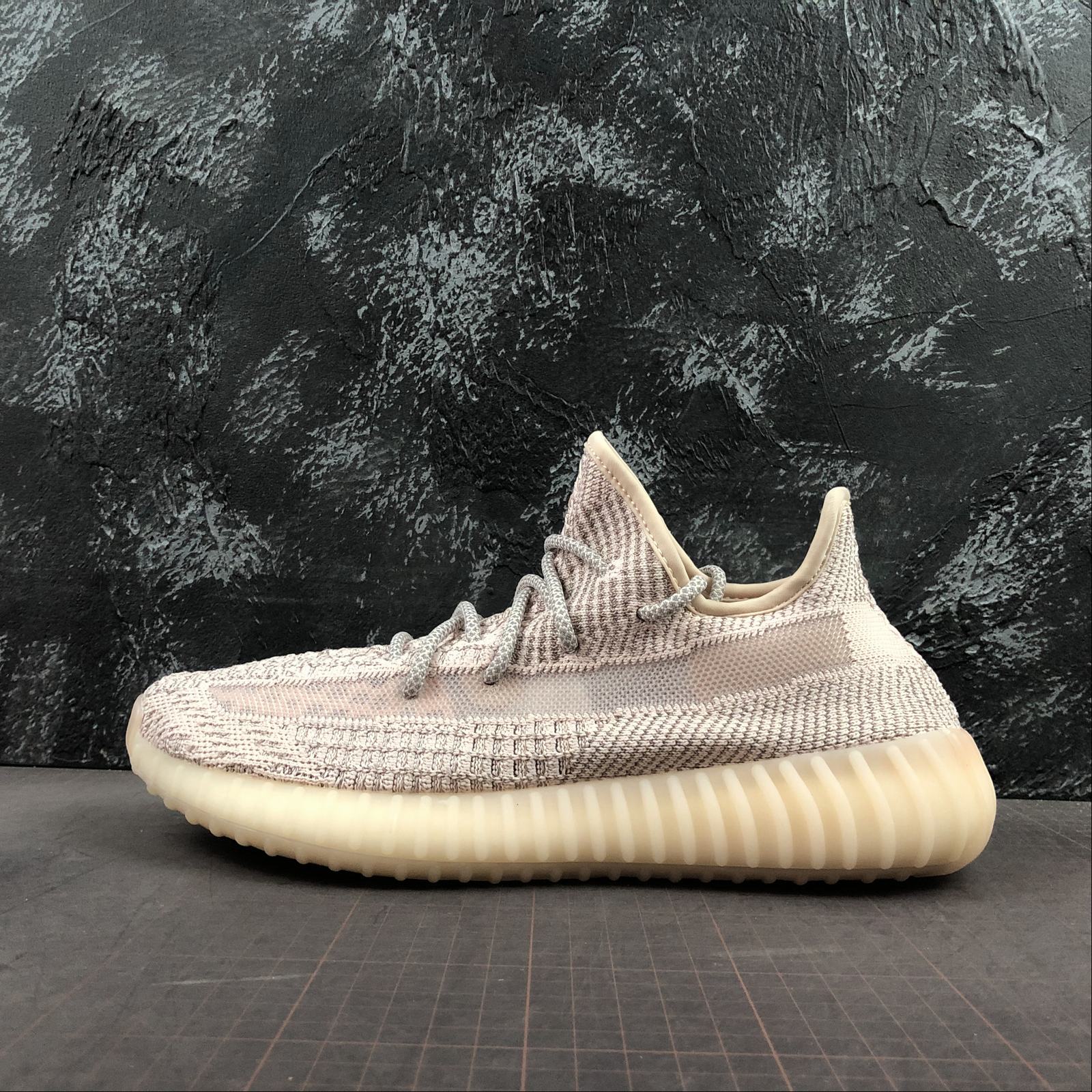 Adidas YEEZY BOOST 350V2 Runing Shoes FW3043