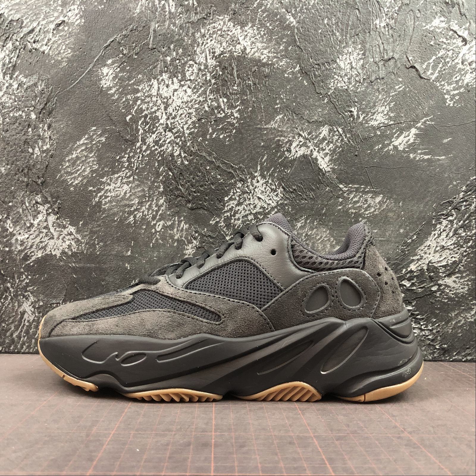 Yeezy Boost 700 Runing Shoes FU7914