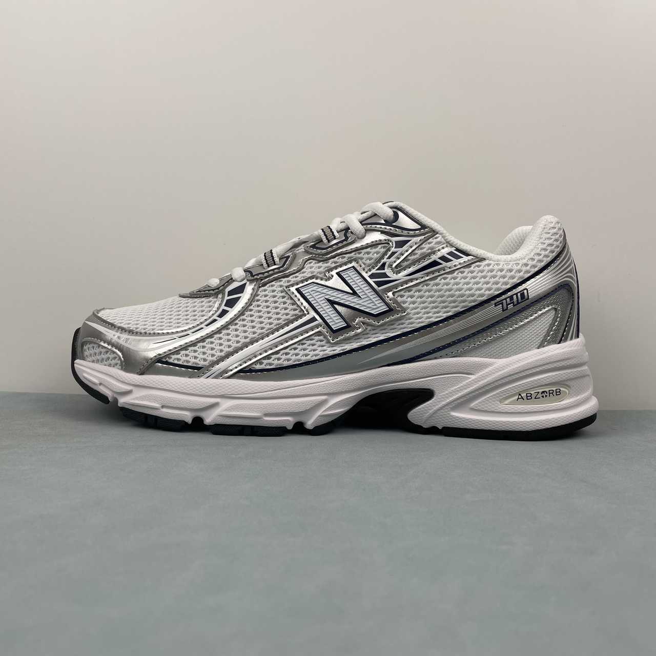 New Balance Running Shoes U740WN2