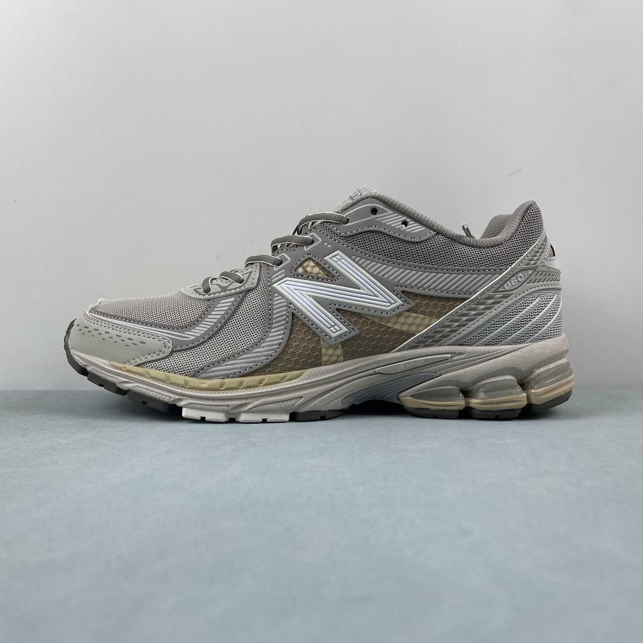 New Balance Running Shoes M1000TE