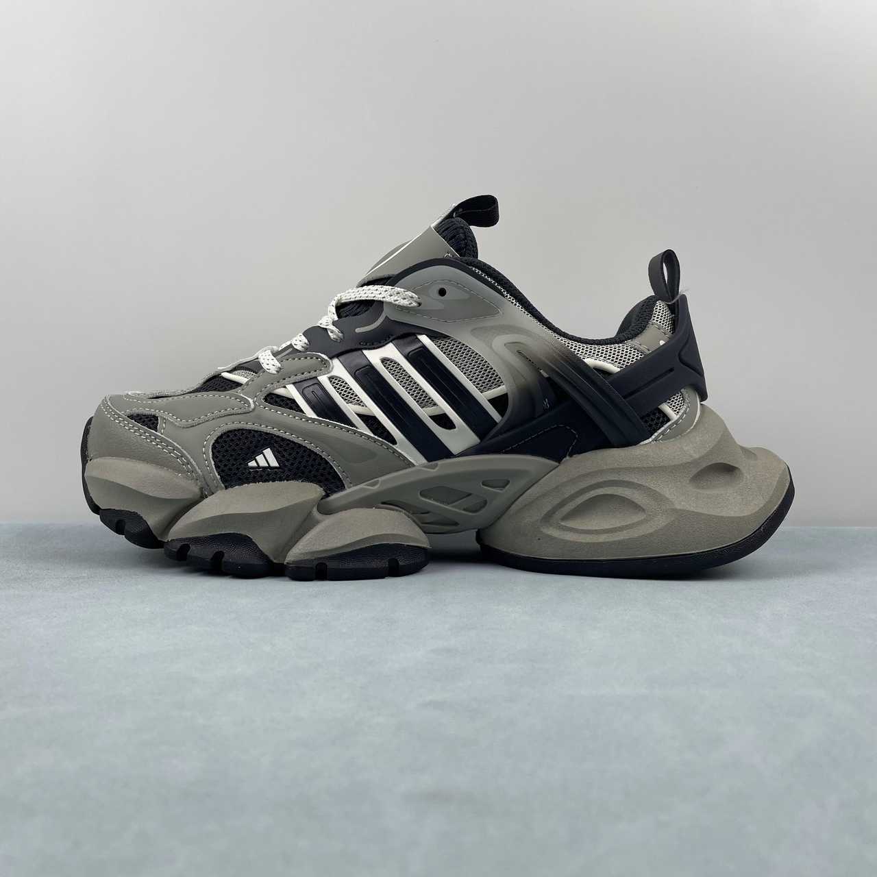 Adidas Shadow Fever Runing Shoes JQ7622