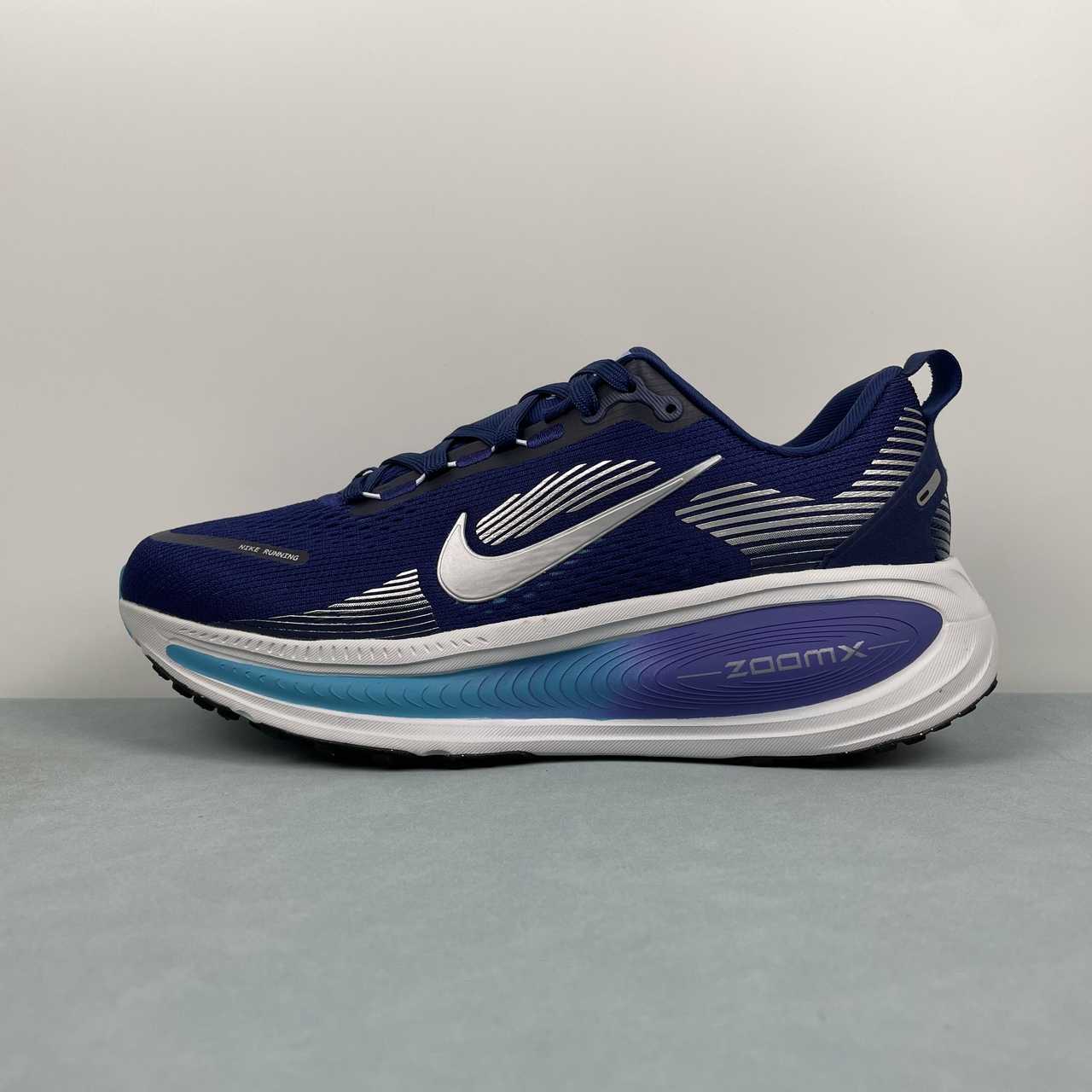 Nike Zoom Vomero 18 Runing Shoes