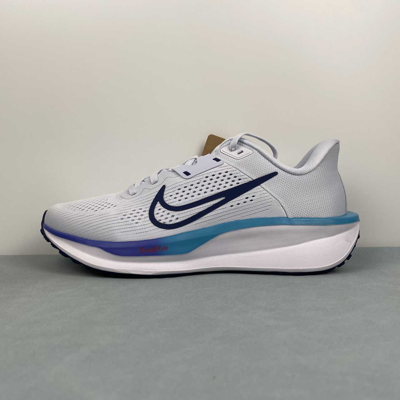 NIKE AIR Quest 6 Runing Shoes