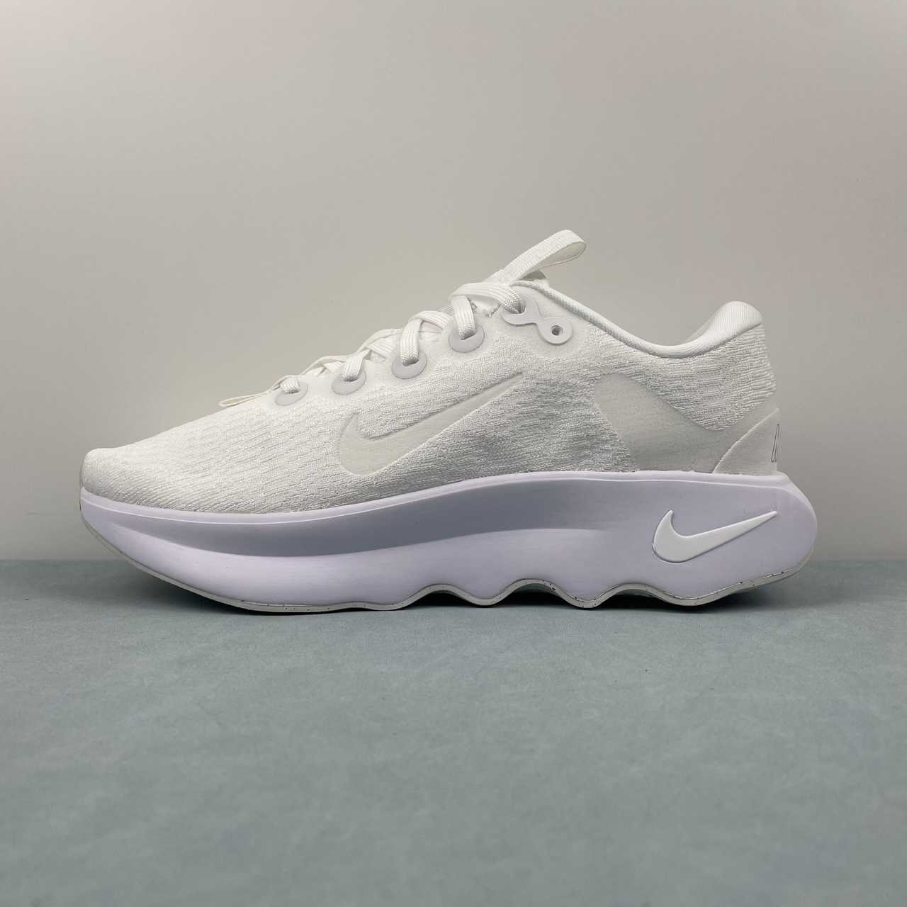 Nike Motiva Runing Shoes