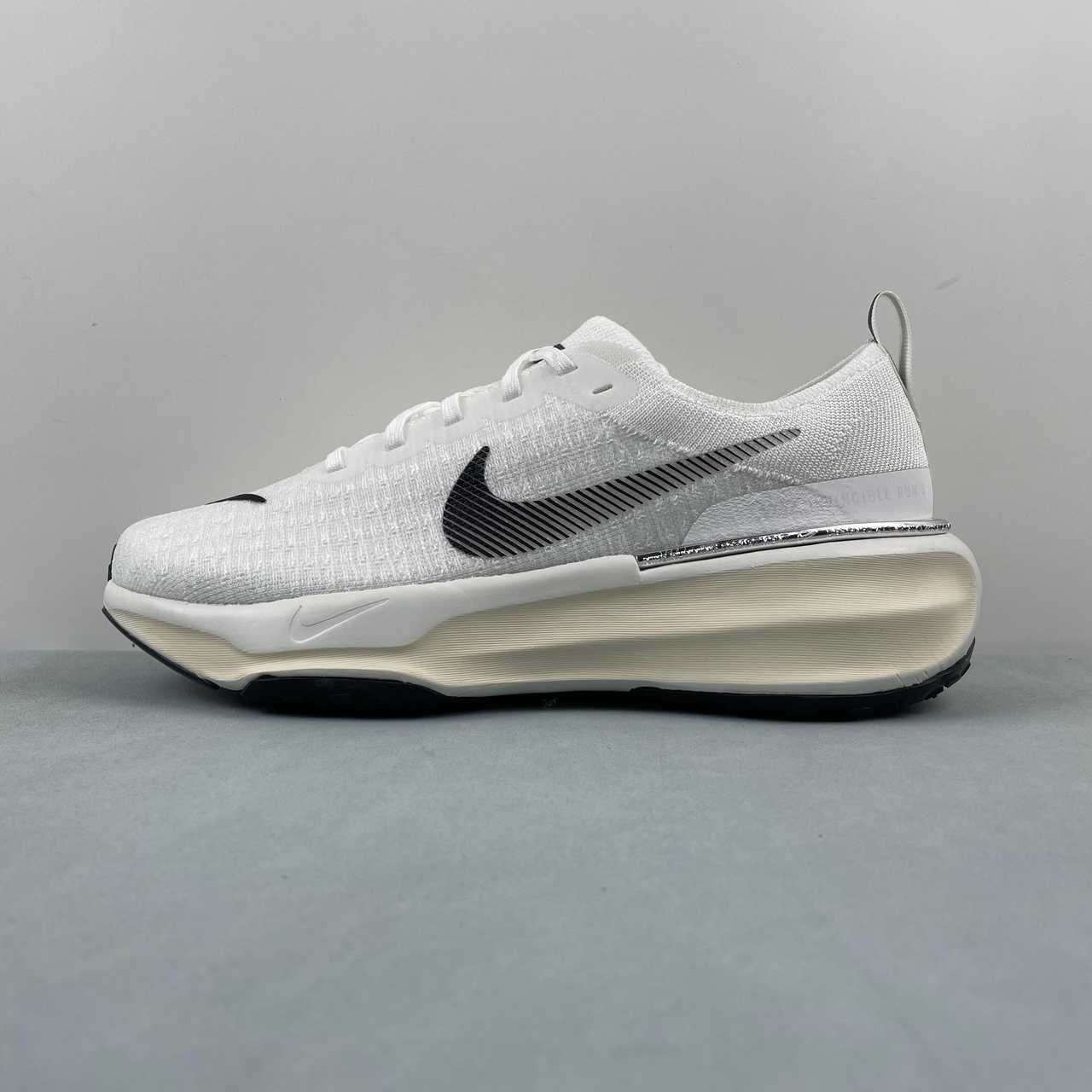 NIKE ZOOMX Invincible Run FK 3 Runing Shoes