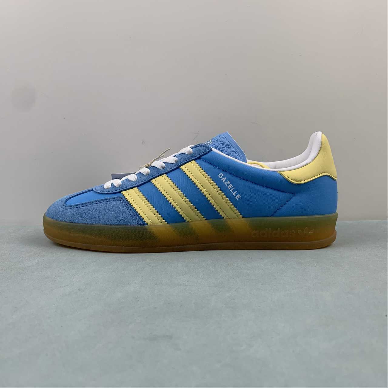 Adidas GAZELLE shoes HQ8716