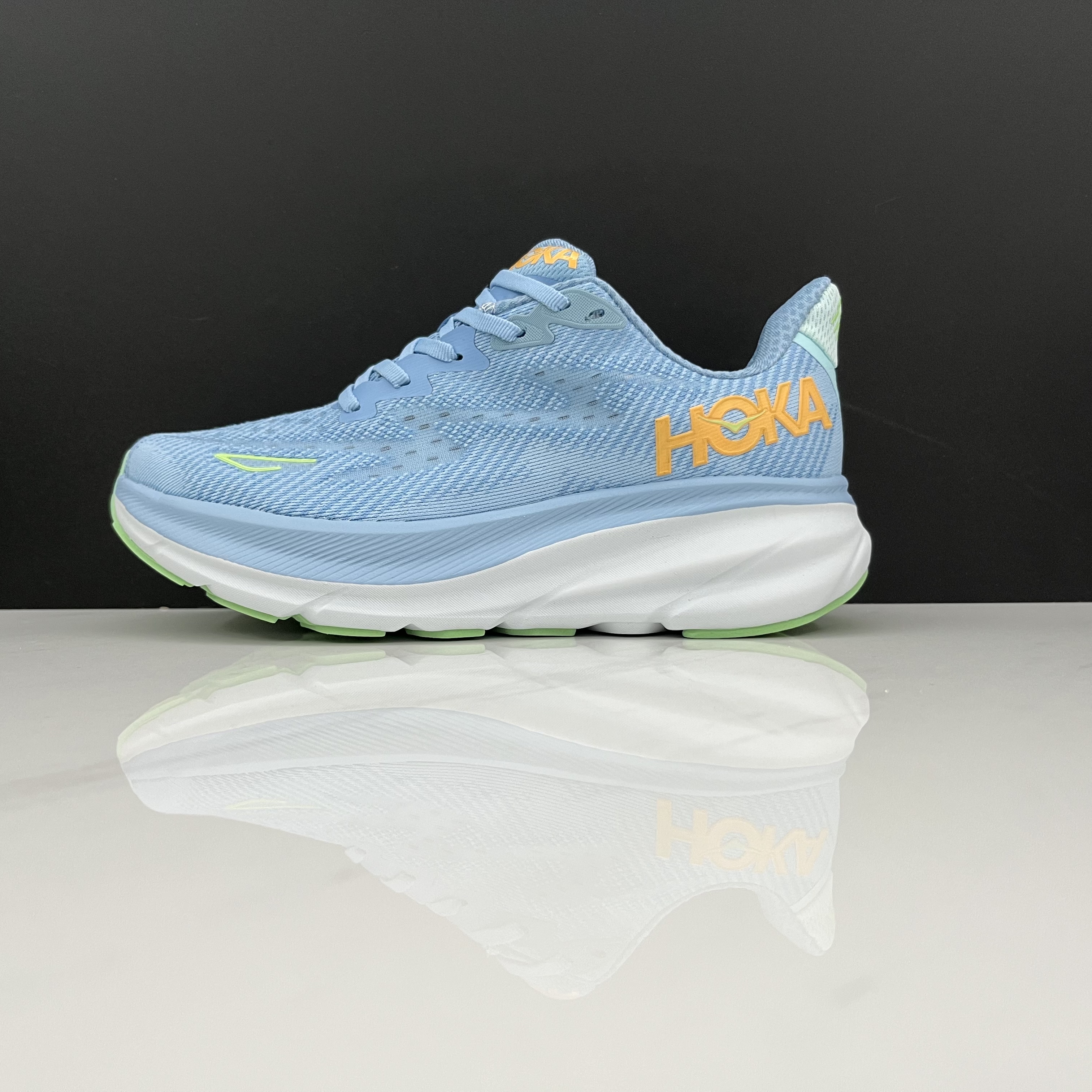 HOKA ONE ONE Clifton 9 Running Shoes