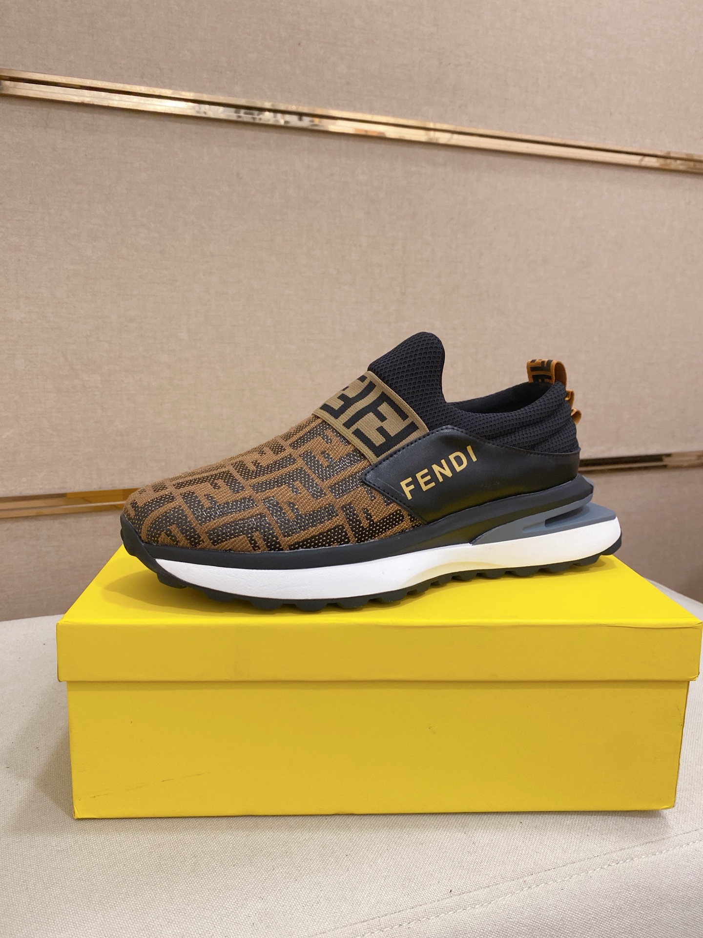 2025 new sRuning Shoes Fendi