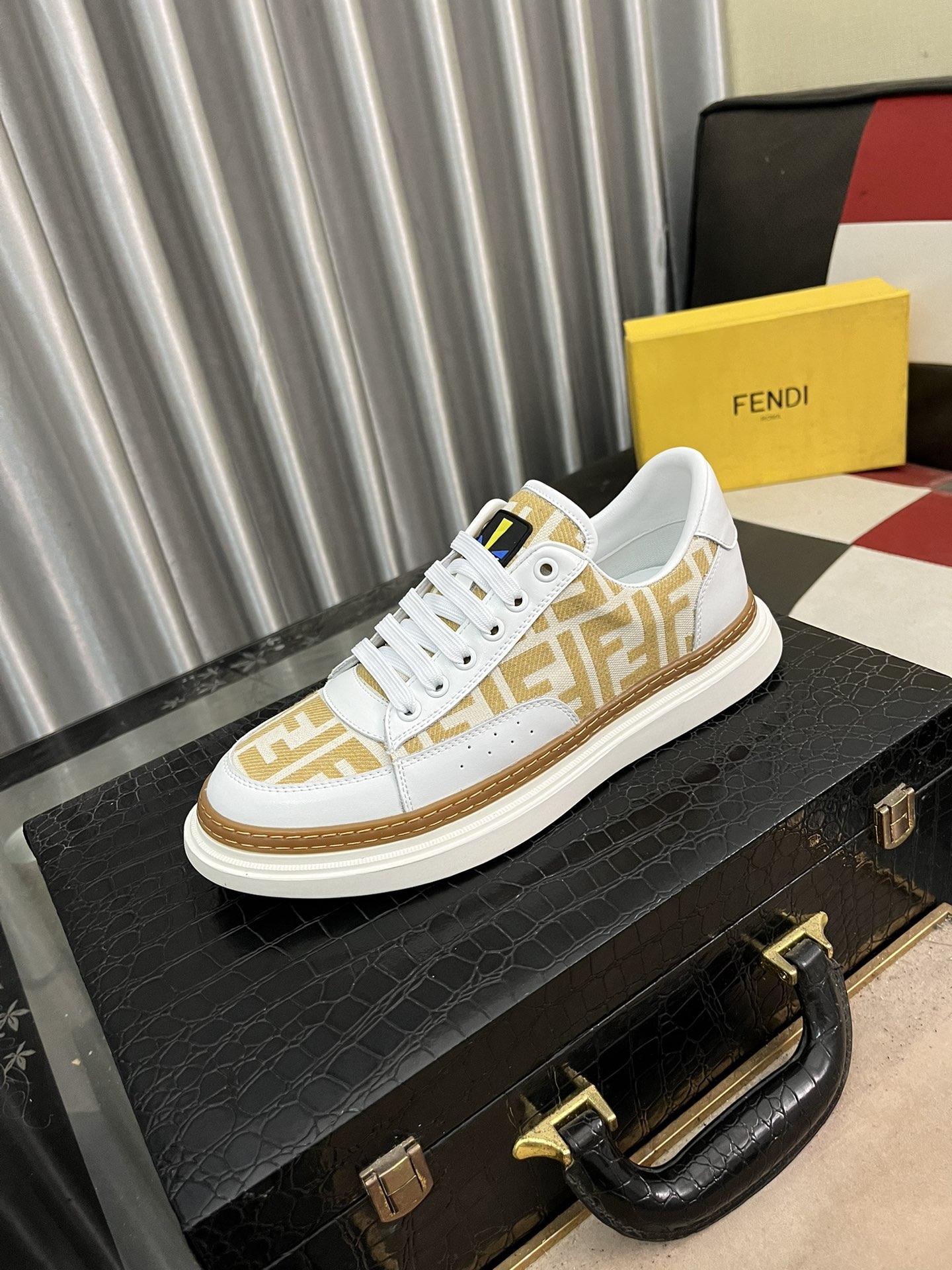 slippersRuning Shoes Fendi