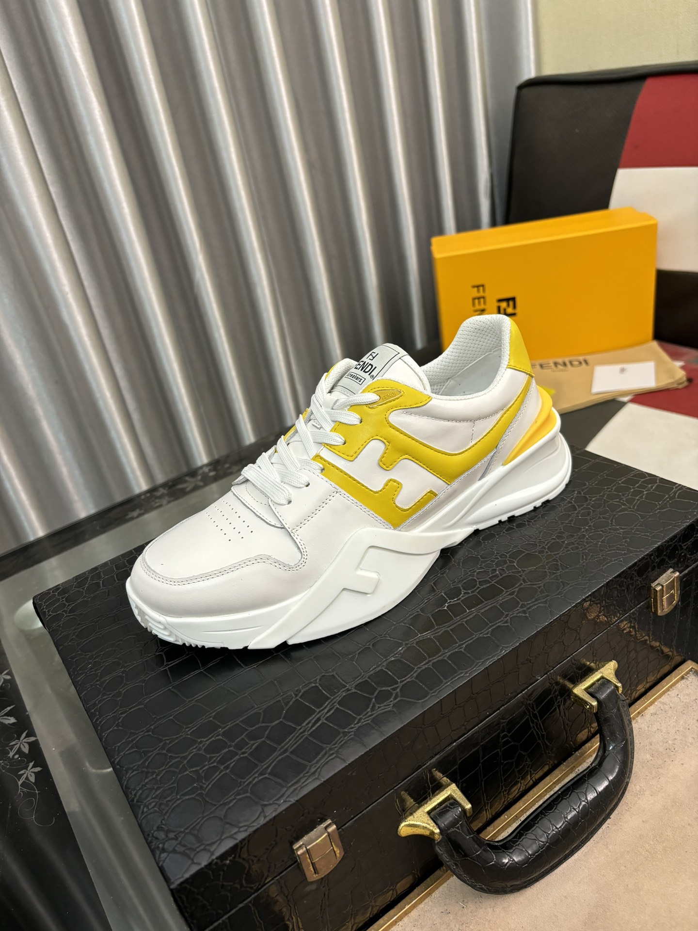 2025 new Fendi Runing Shoes