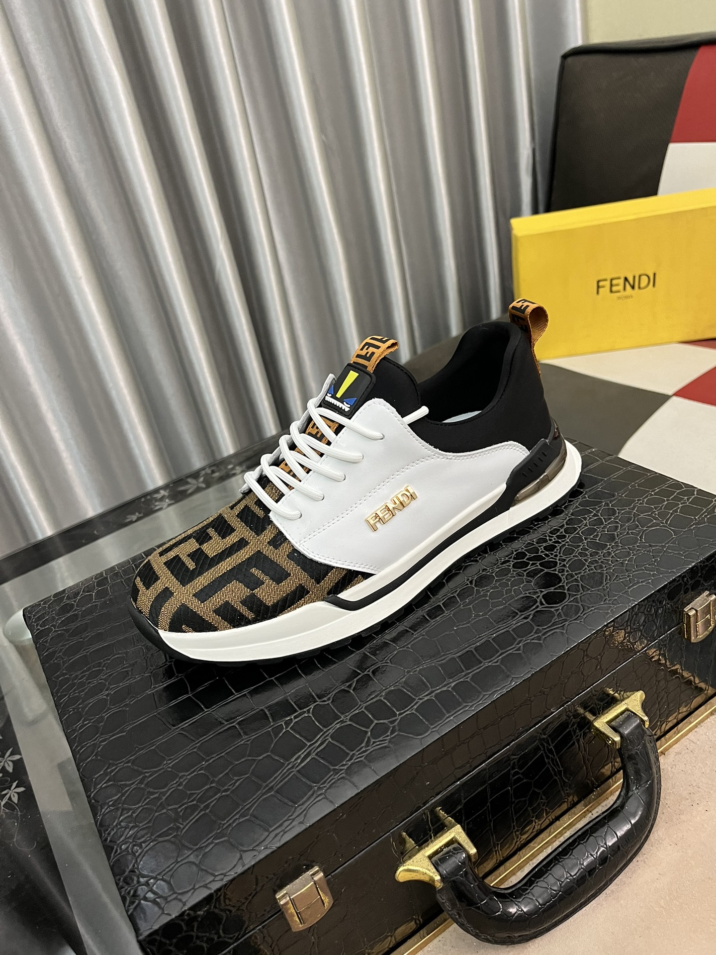 2025 new slippersRuning Shoes