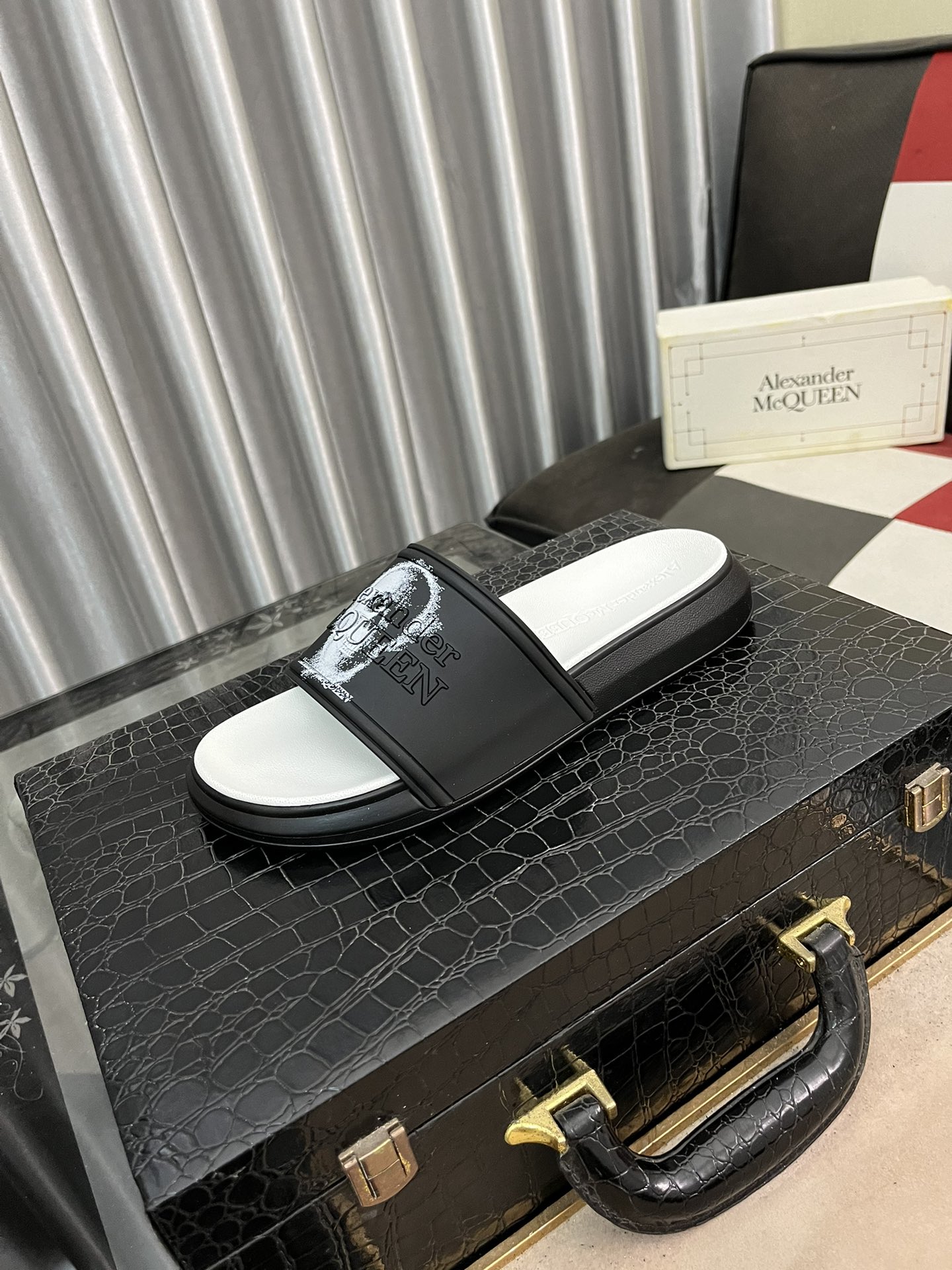2025 new slippersRuning Shoes