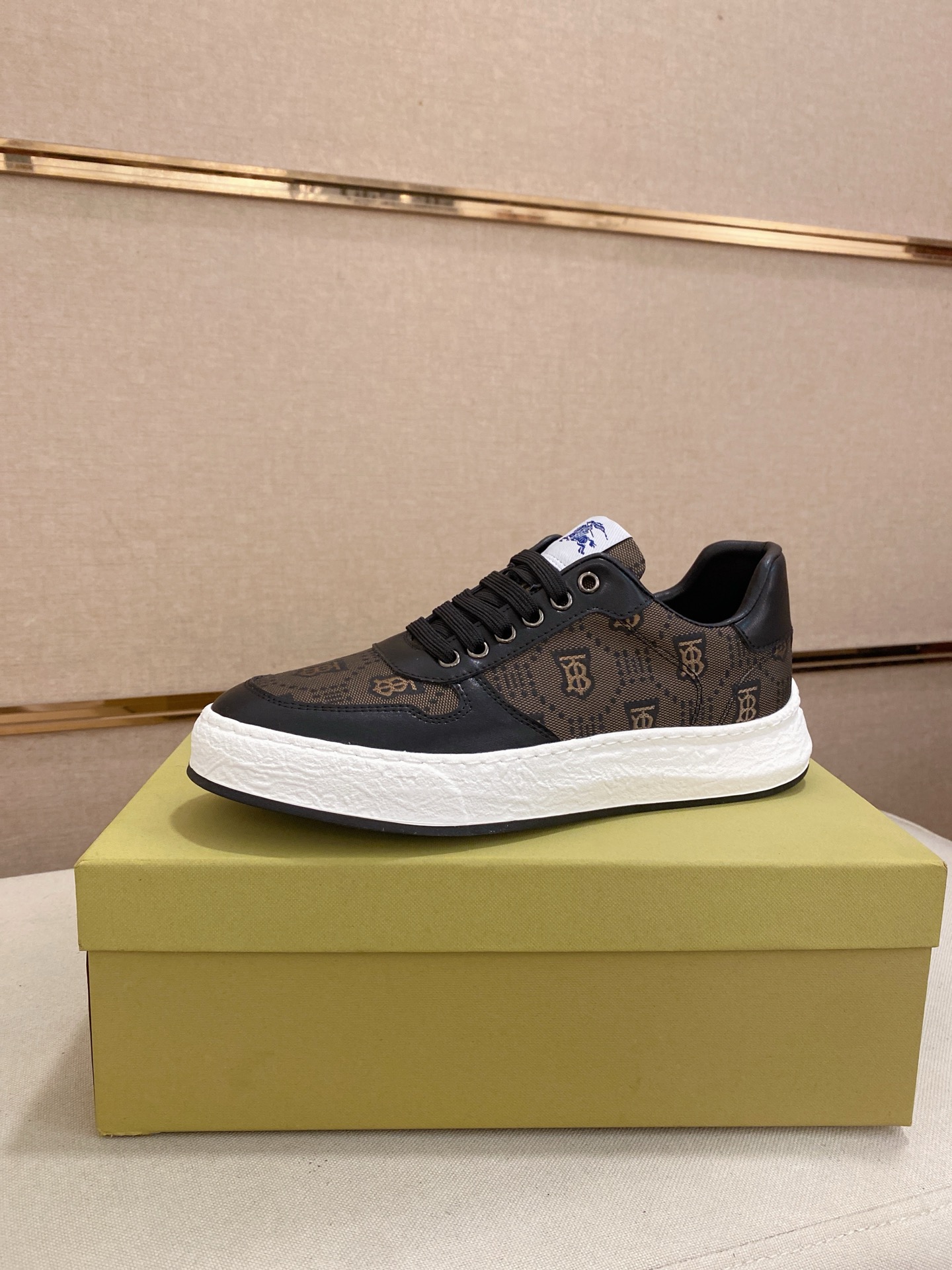2025 new slippersRuning Shoes
