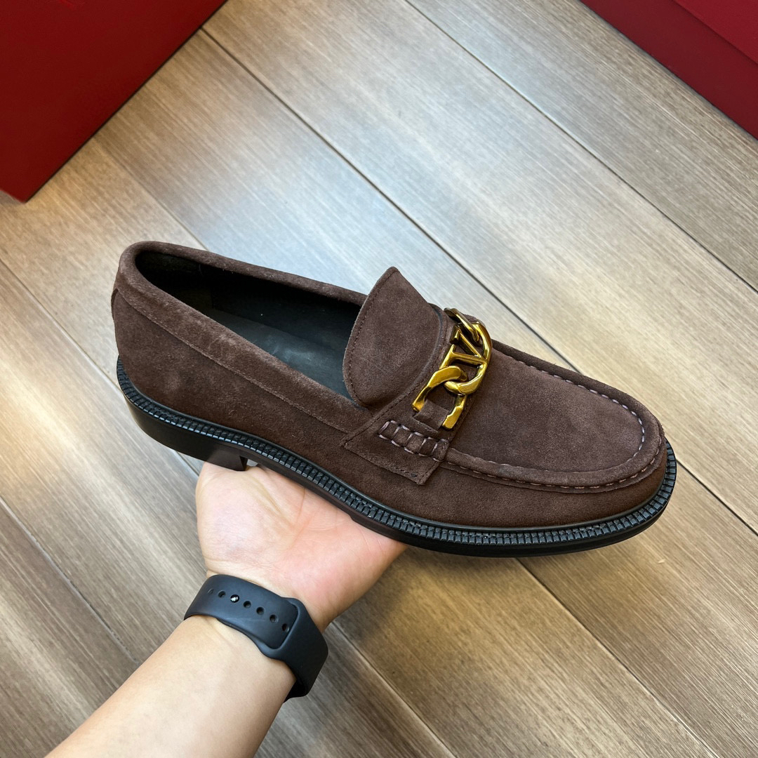 Balenciaga mens leather sneakers
