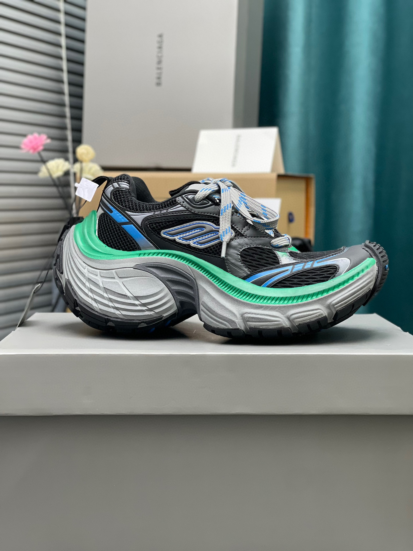 Balenciaga designer 10XL sneakers