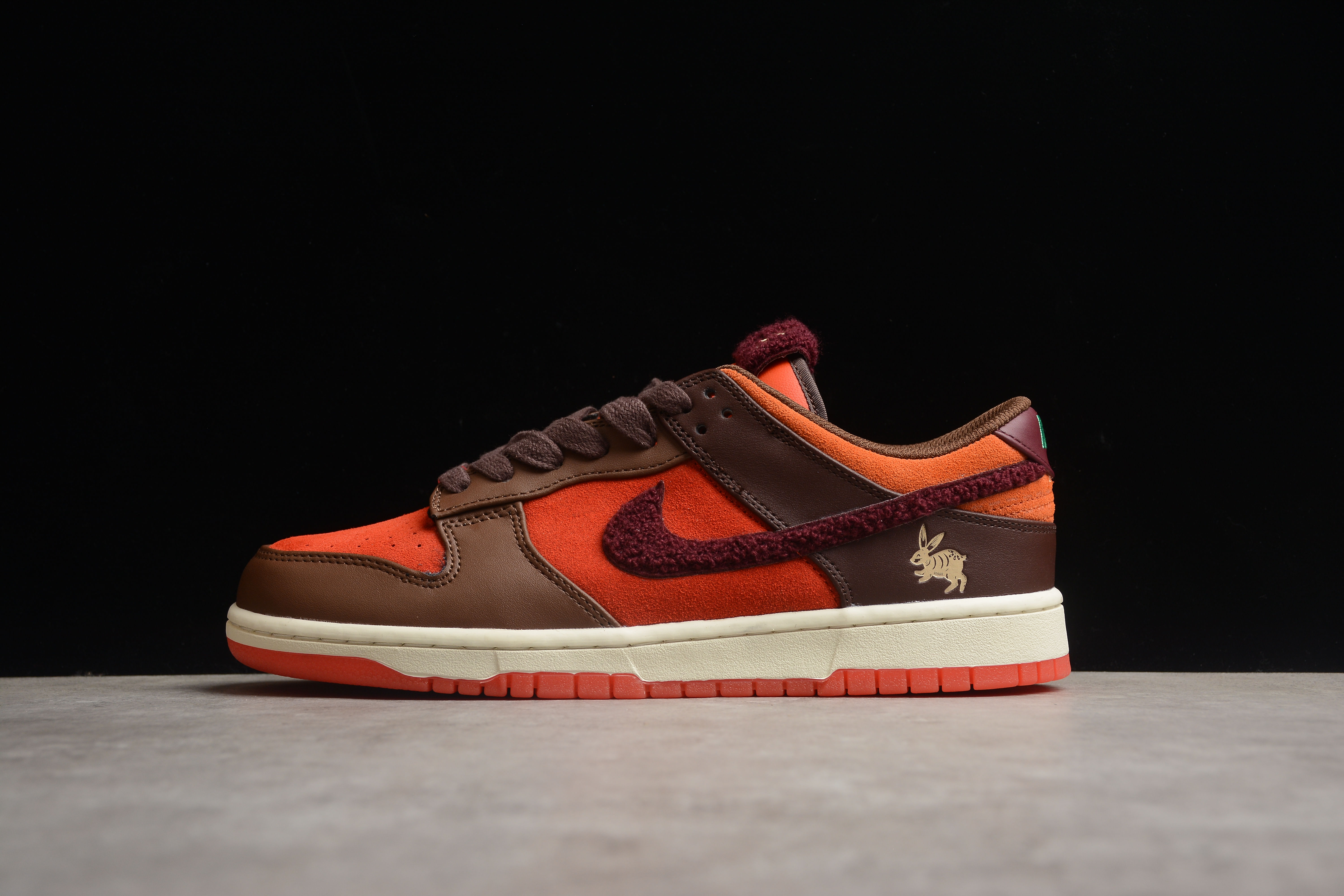 Nike SB Dunk Low RETRO Shoes