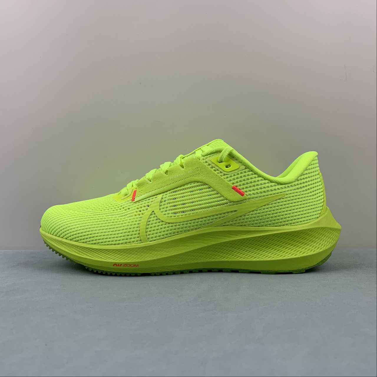 NIKE Air Zoom Pegasus 40 Runing Shoes