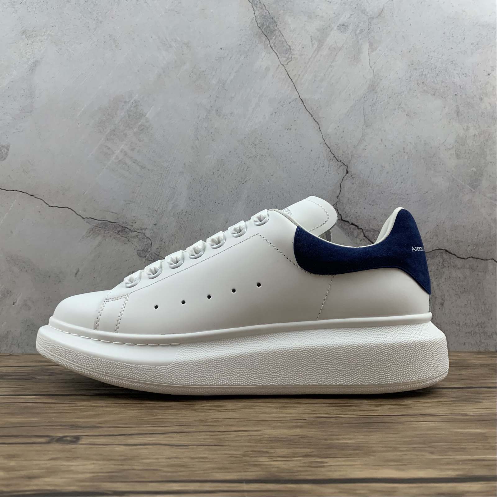 Alexander McQueen Runing Shoes