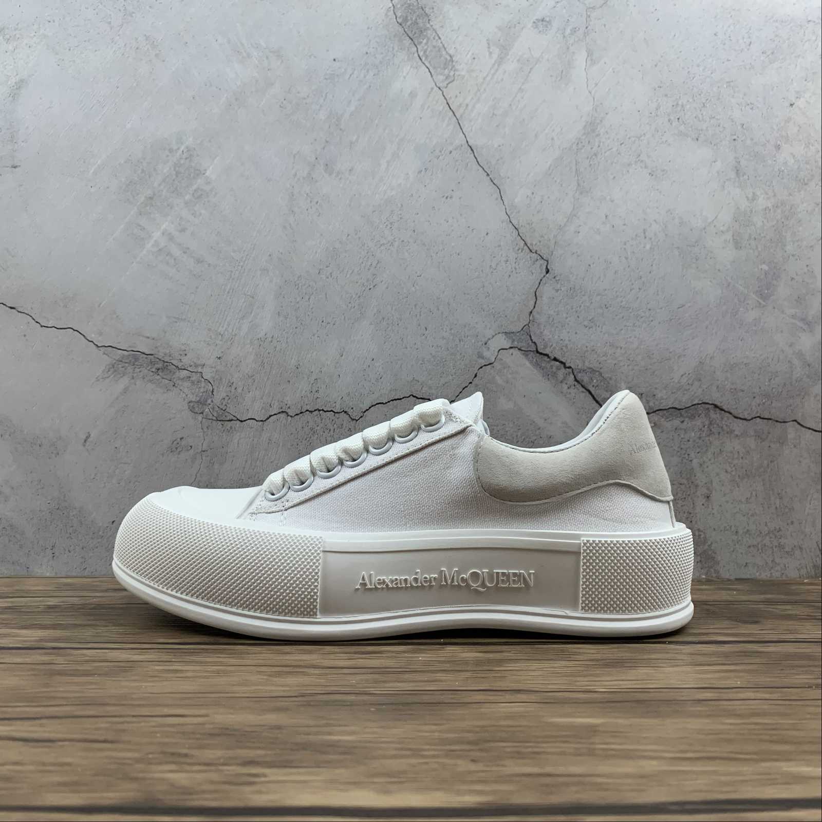 Alexander McQueen Runing Shoes
