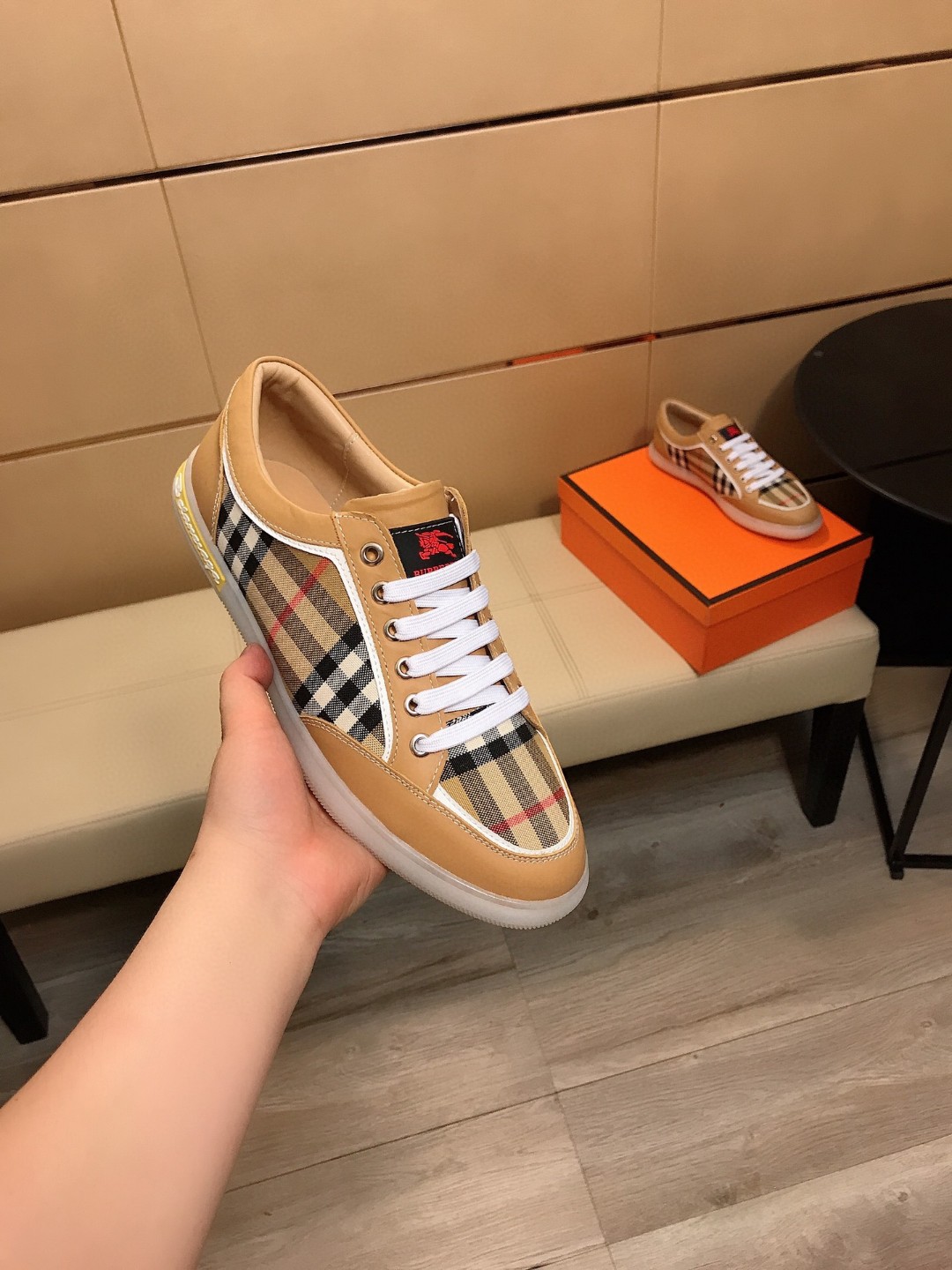 Be shoes