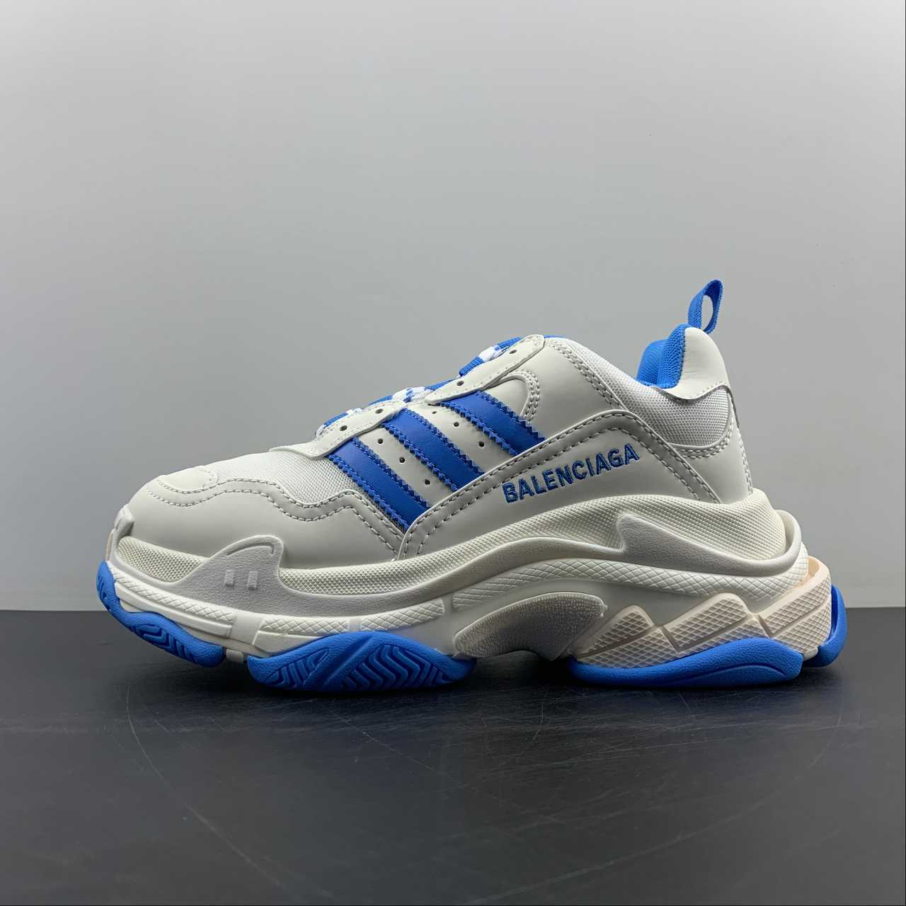 D Balenciaga retro dad shoes