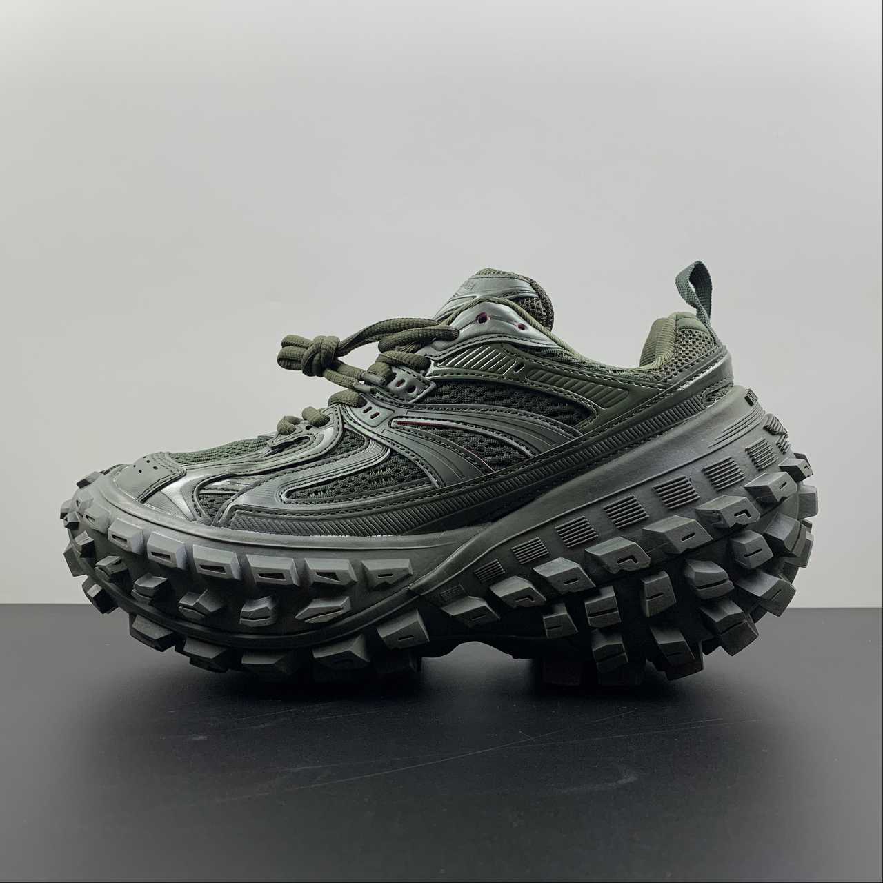 Balenciaga Defender Retro dad shoes