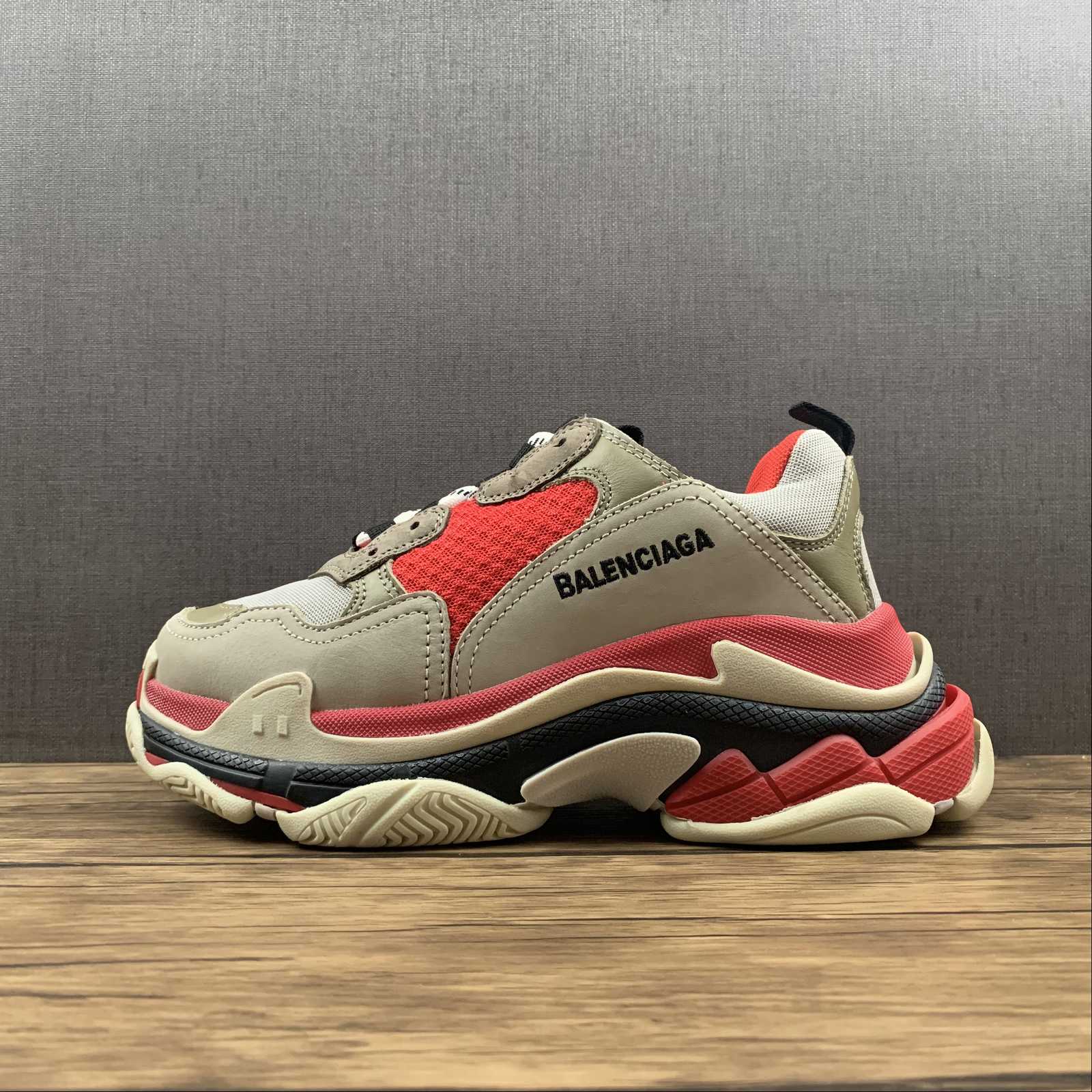 Balenciaga Triple S D retro dad shoes