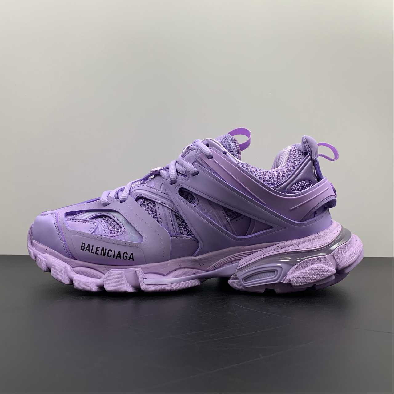 Balenciaga Q retro dad shoes