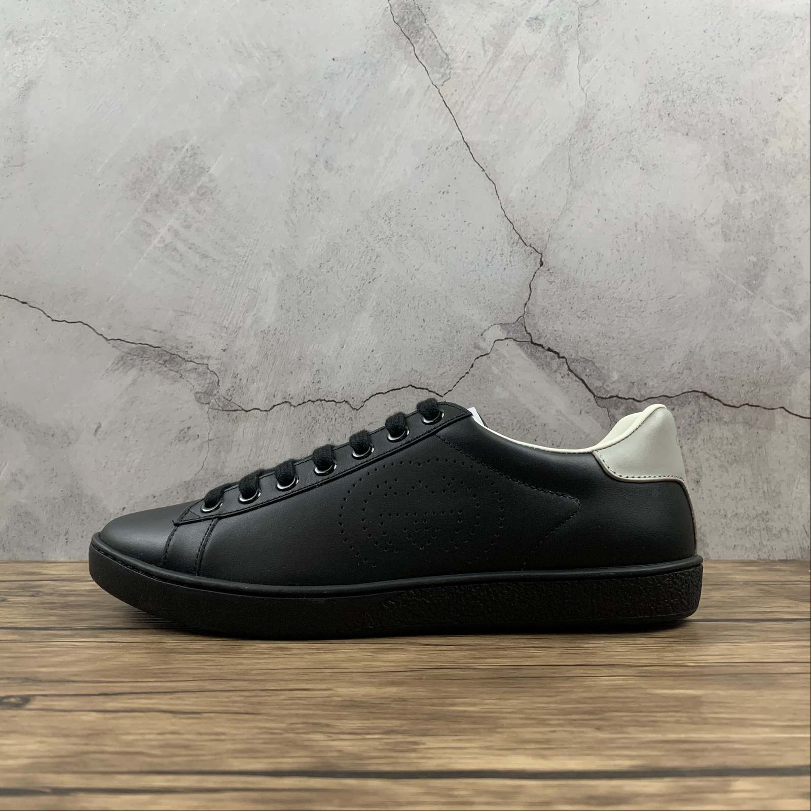 GUCCI ACE Interlocking Double G Fashion Sneakers