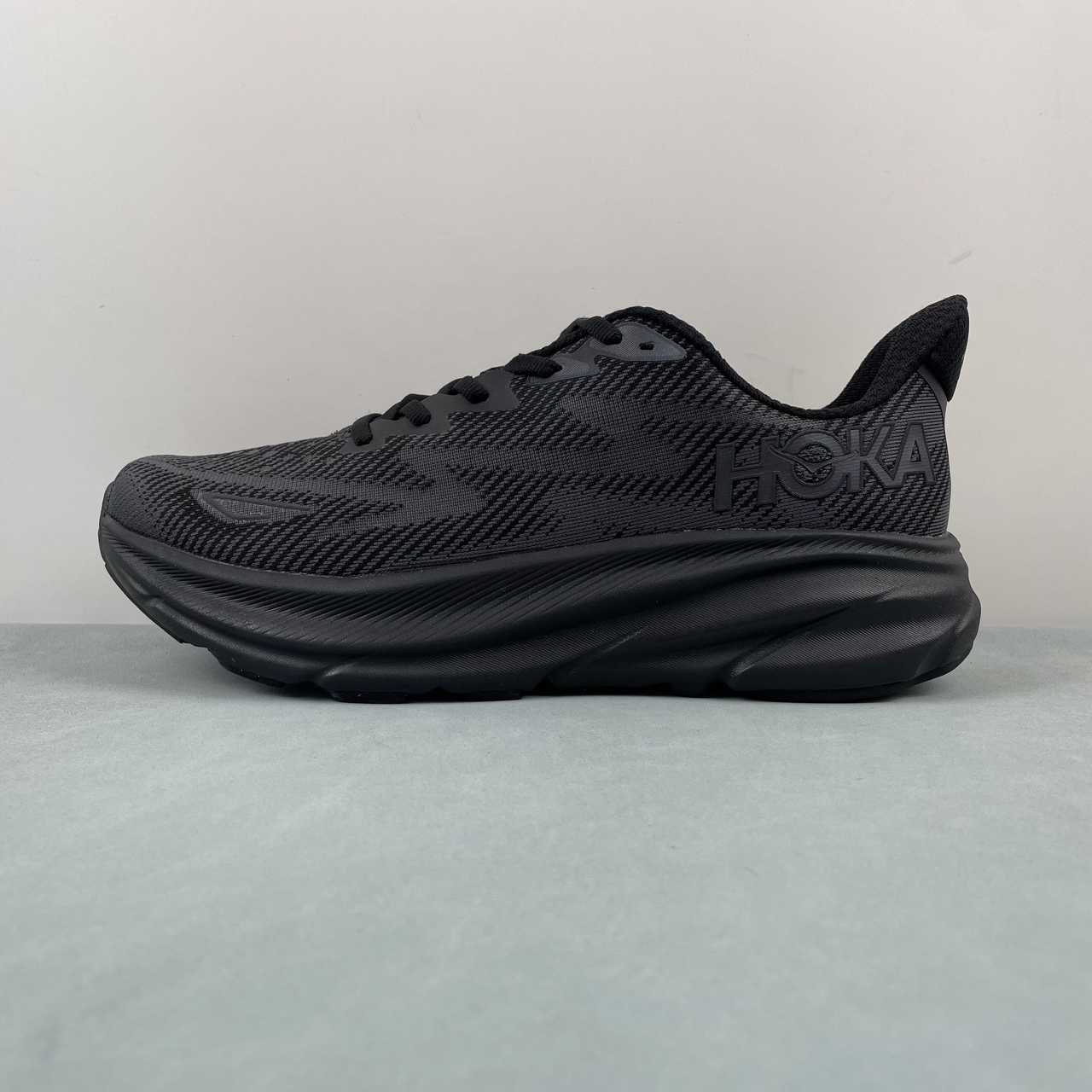 HOKA ONE ONE Clifton 9 Runing Shoes