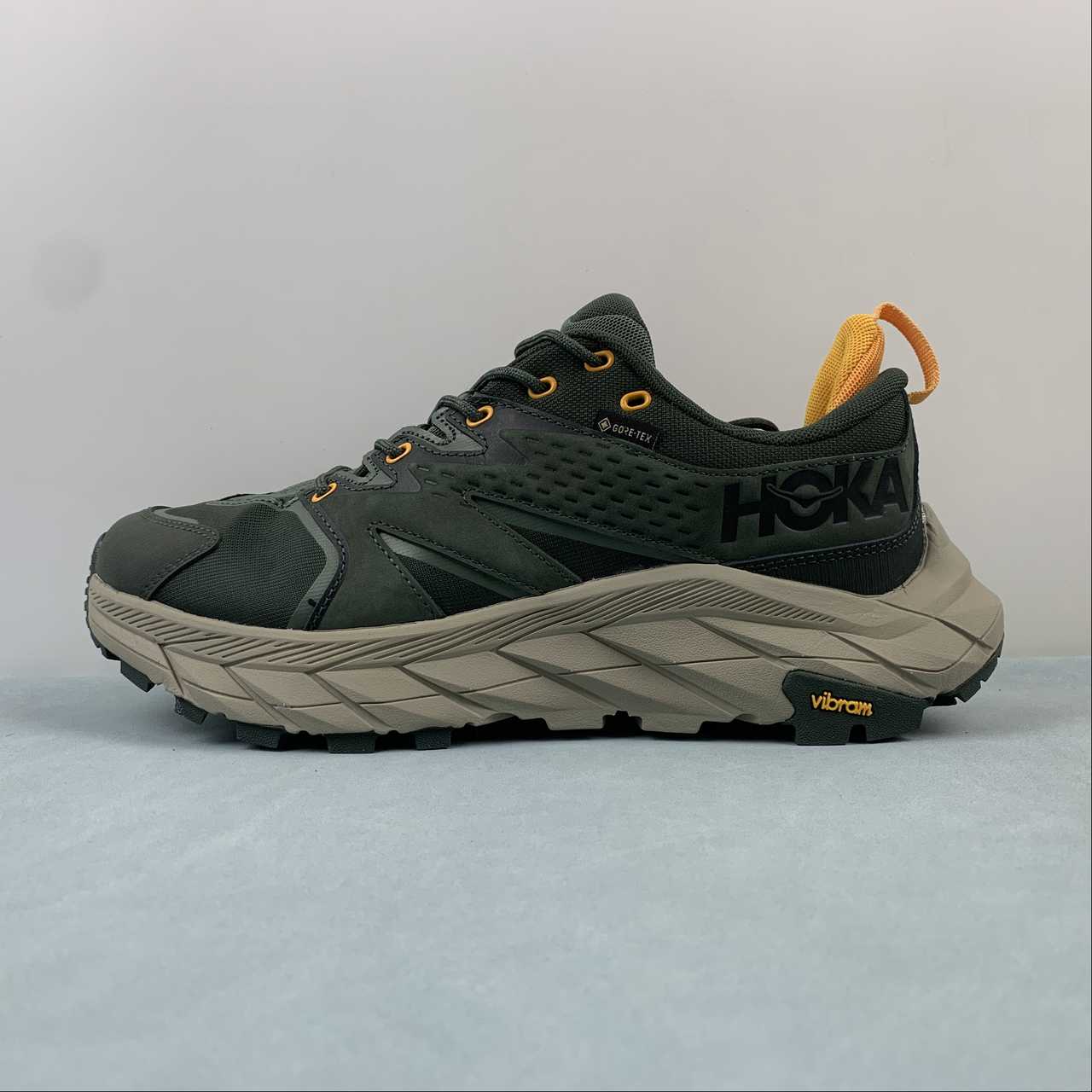 HOKA ONE ONE Runing Shoes