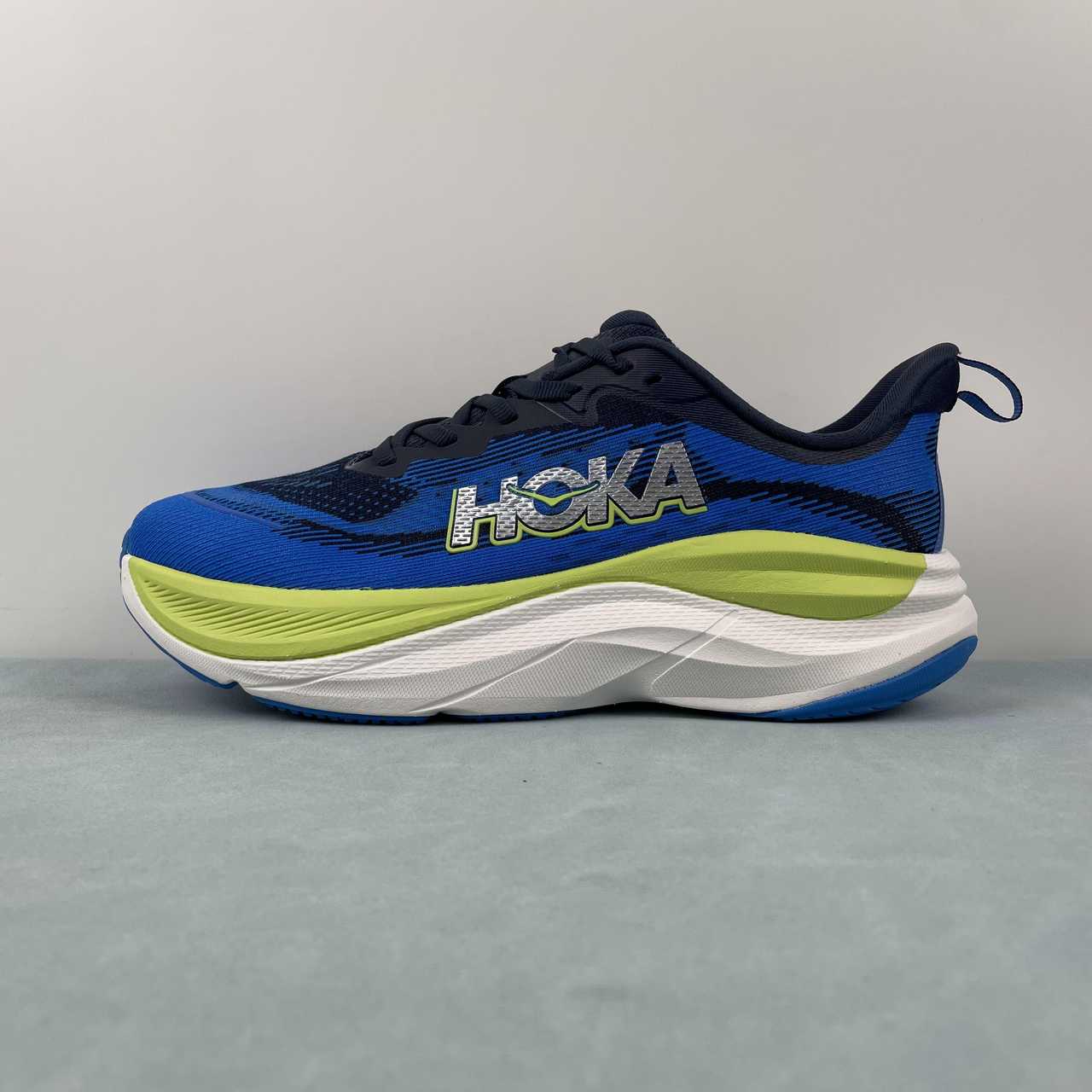 HOKA SKYFLOW Runing Shoes