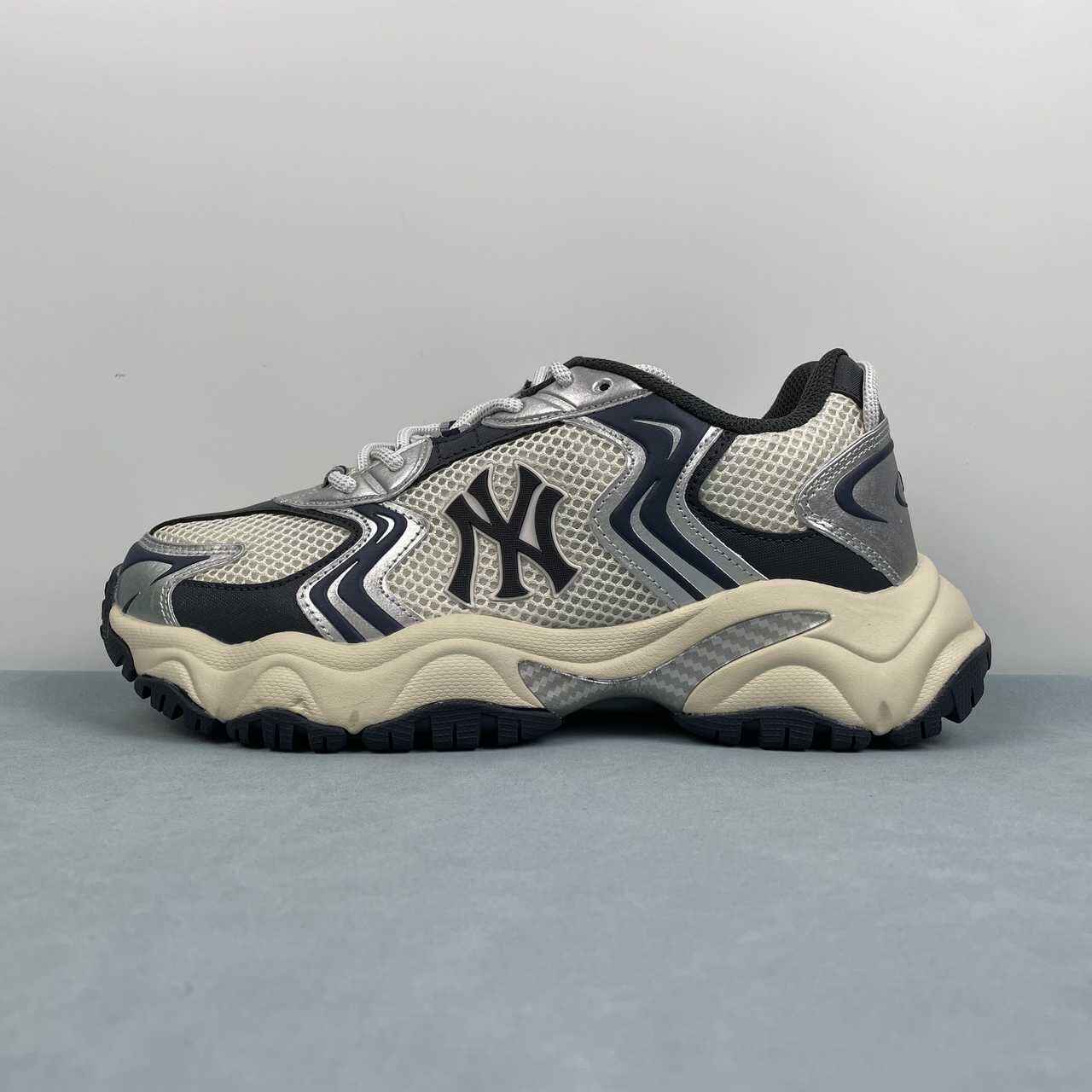 MLB NY Runing Shoes
