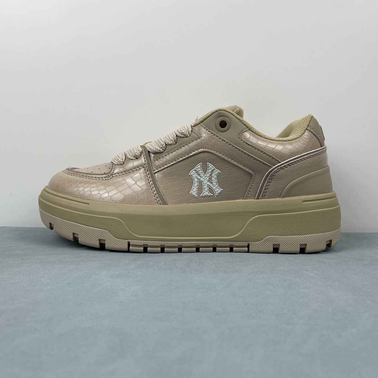 MLB NY Runing Shoes