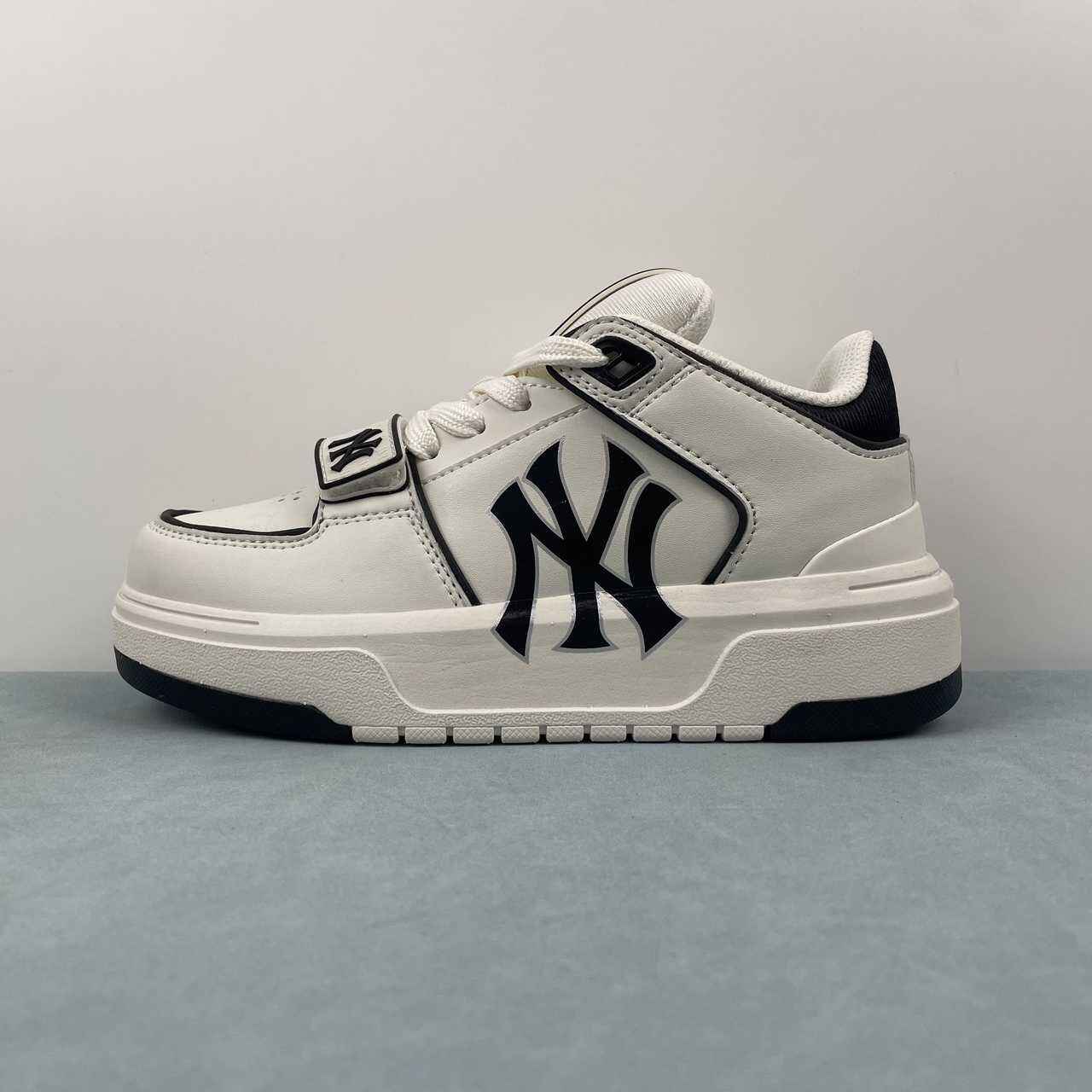 MLB NY Runing Shoes