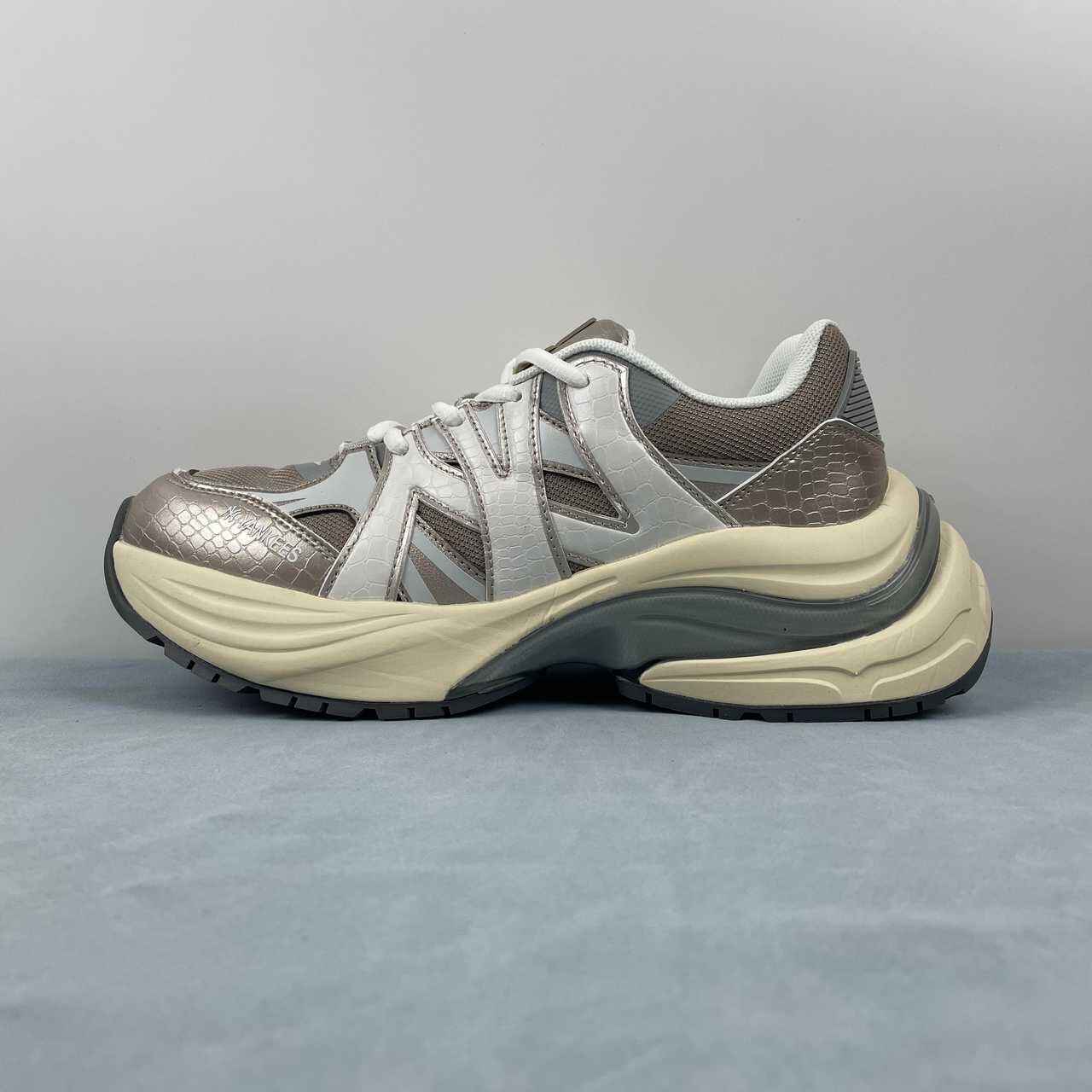 MLB NY Runing Shoes