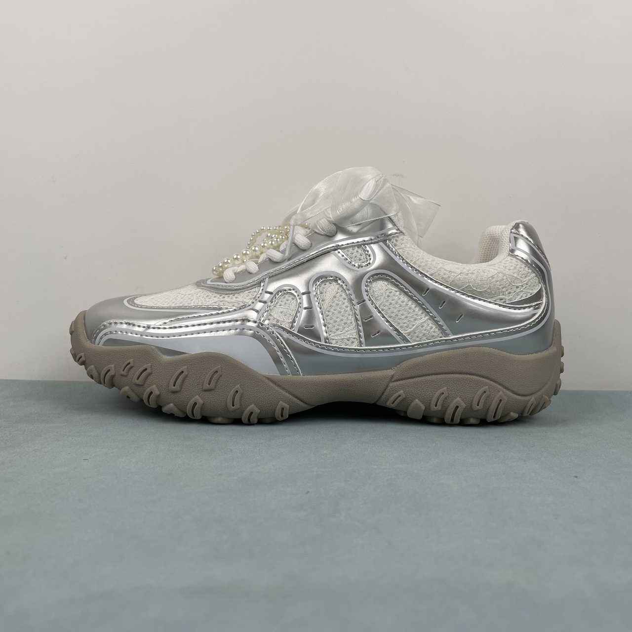 GG CC classic casual sneakers versatile dad shoes
