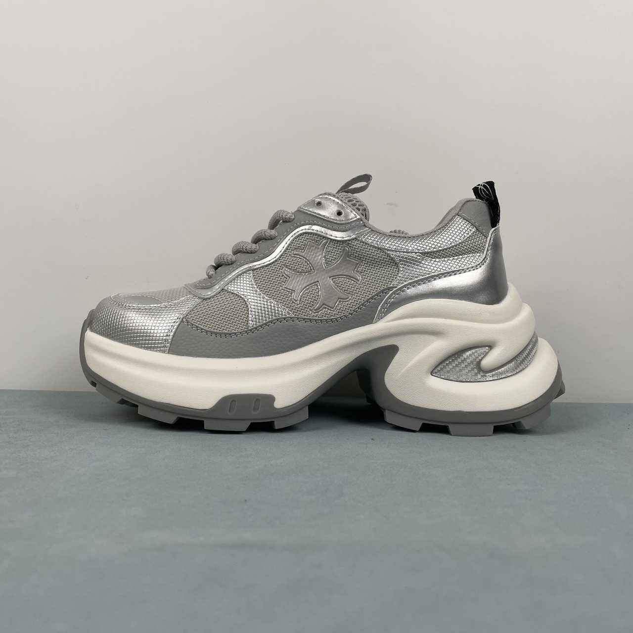 GG CC classic casual sneakers versatile dad shoes