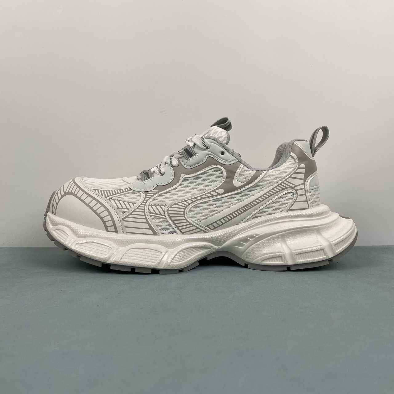 GG CC classic casual sneakers versatile dad shoes