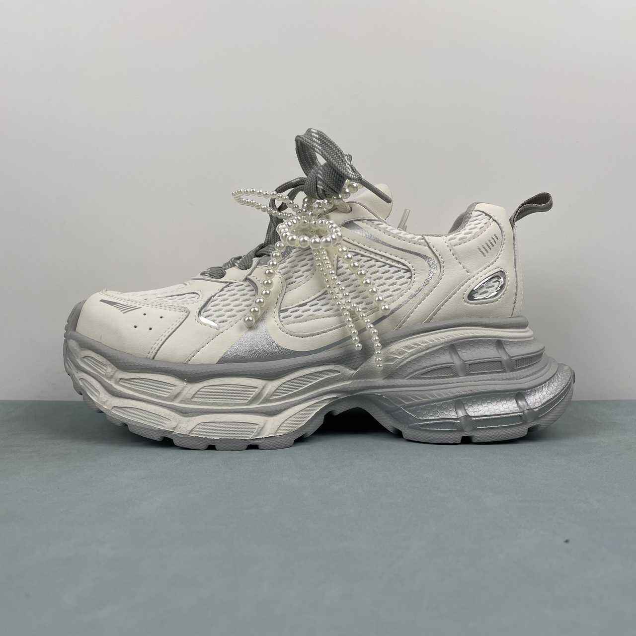 GG CC classic casual sneakers versatile dad shoes
