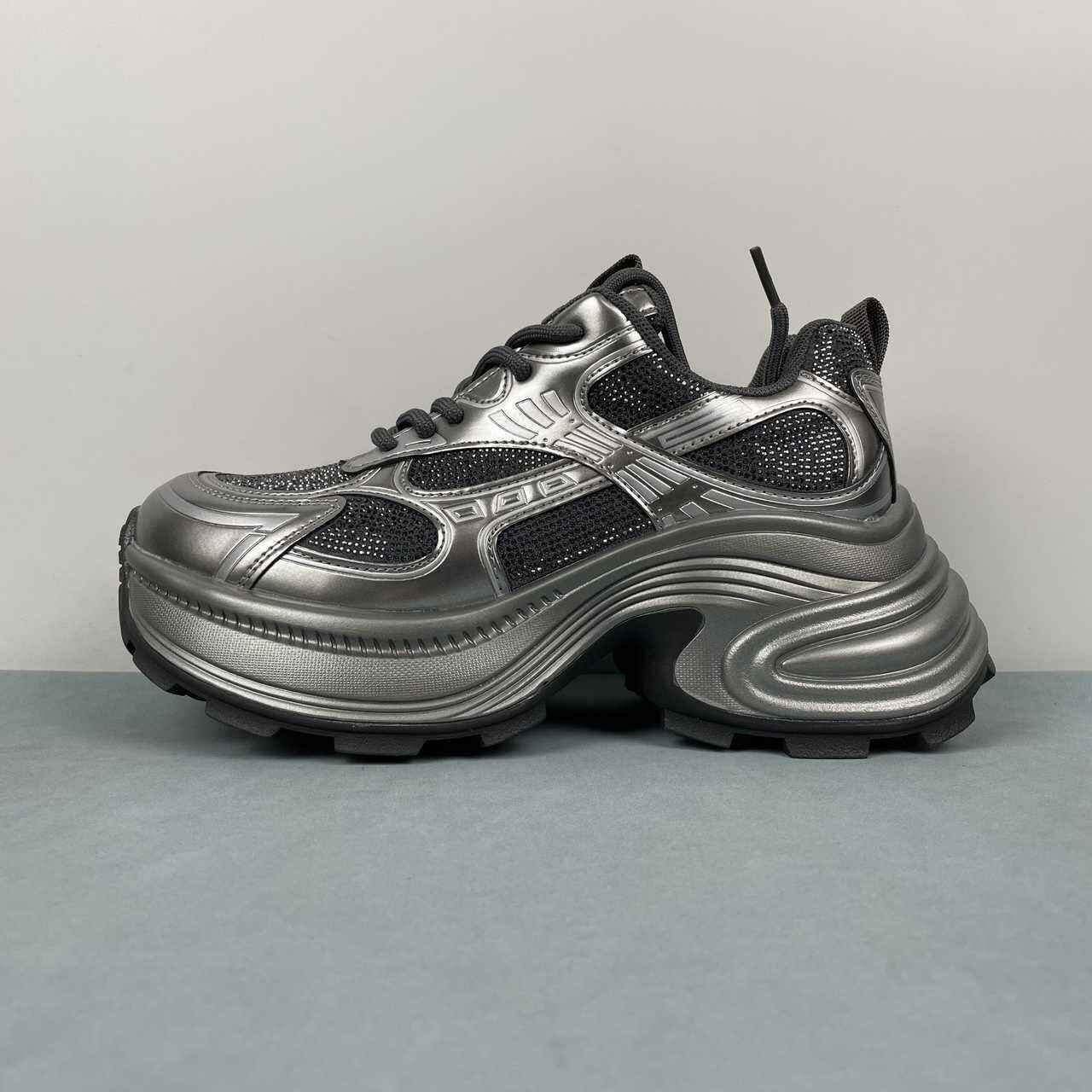 GG CC classic casual sneakers versatile dad shoes