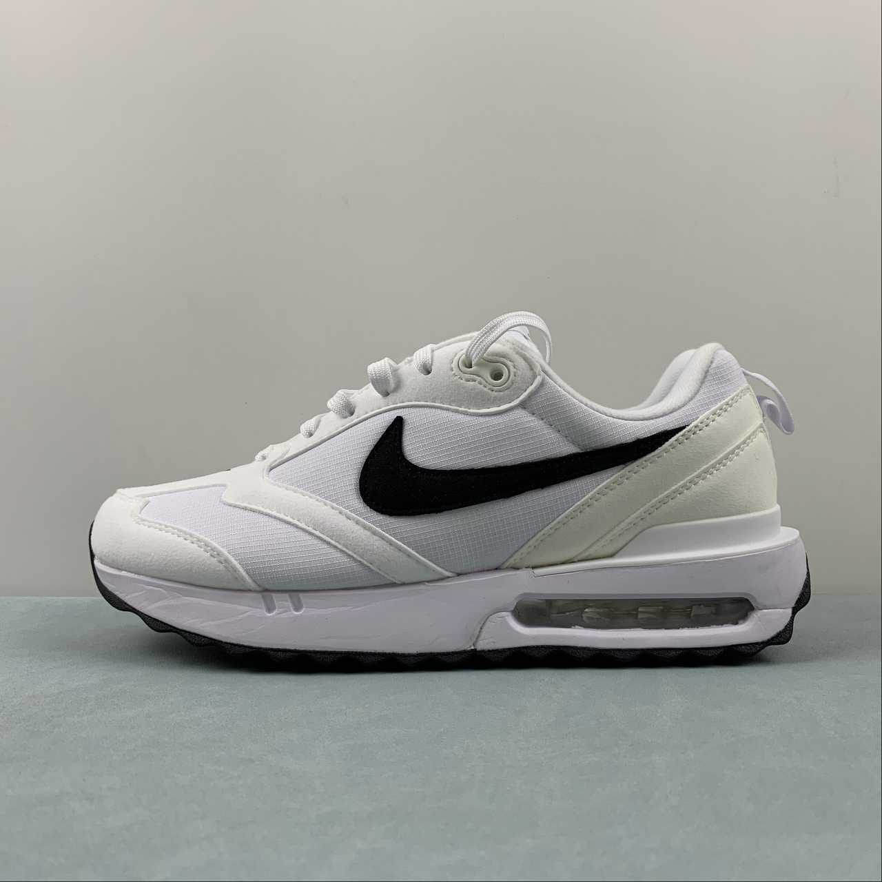 Nike Wmns Air Max Dawn Runing Shoes