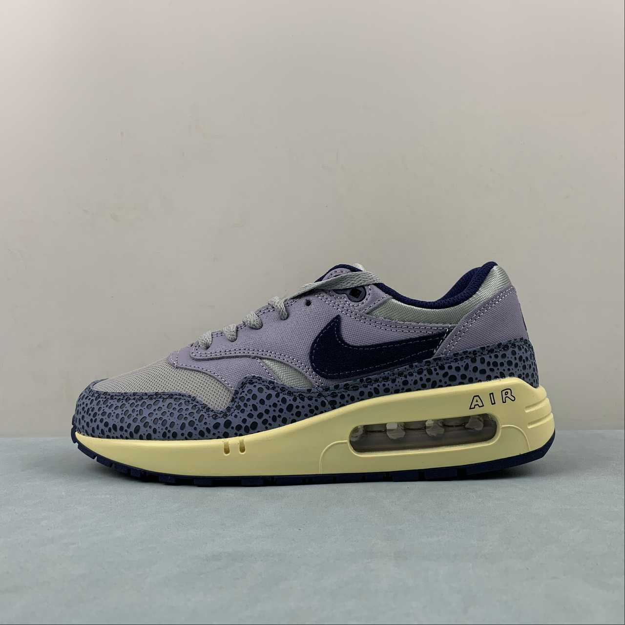 Nike Air Max1 Runing Shoes