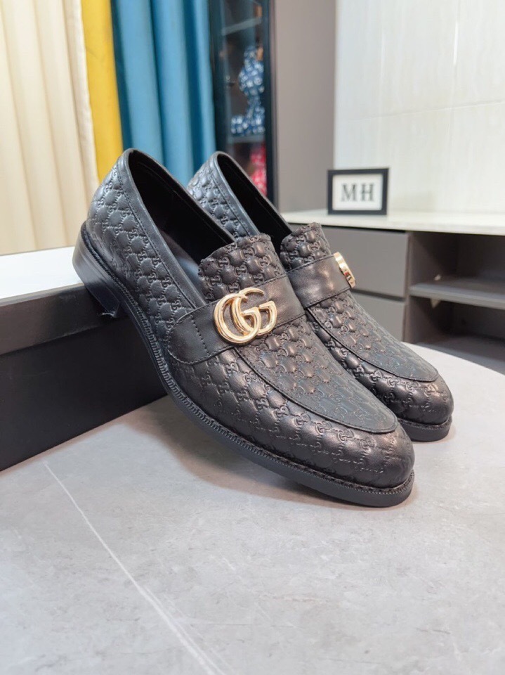 Gucci shoes